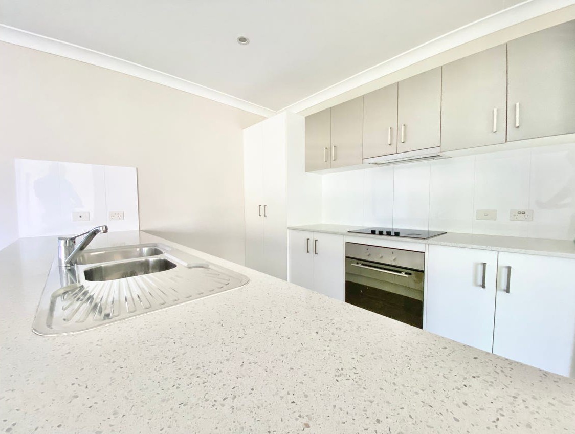 37 Highbury Drive, Redbank Plains, QLD 4301