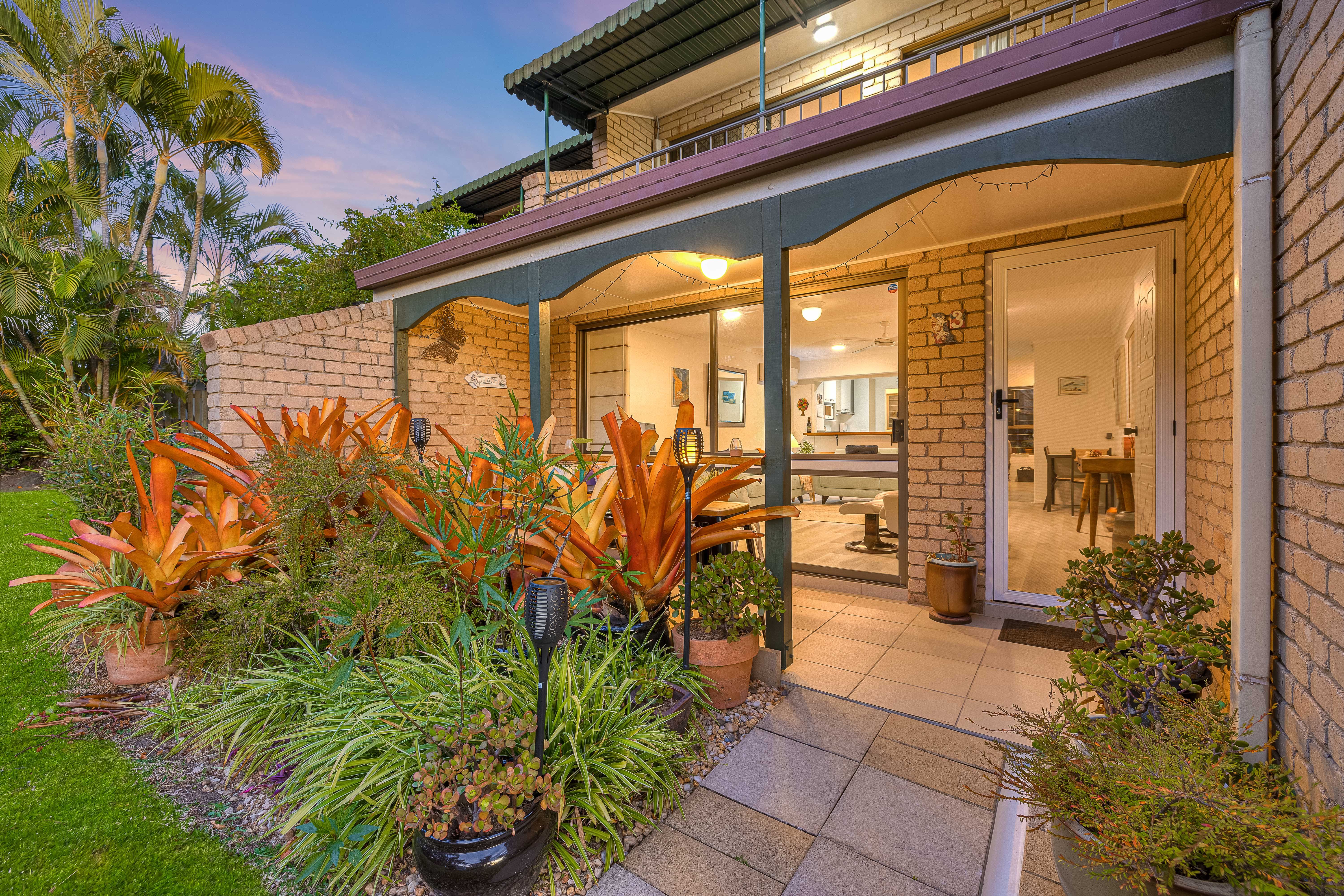 13-15 Victor Street, Alexandra Headland QLD 4572