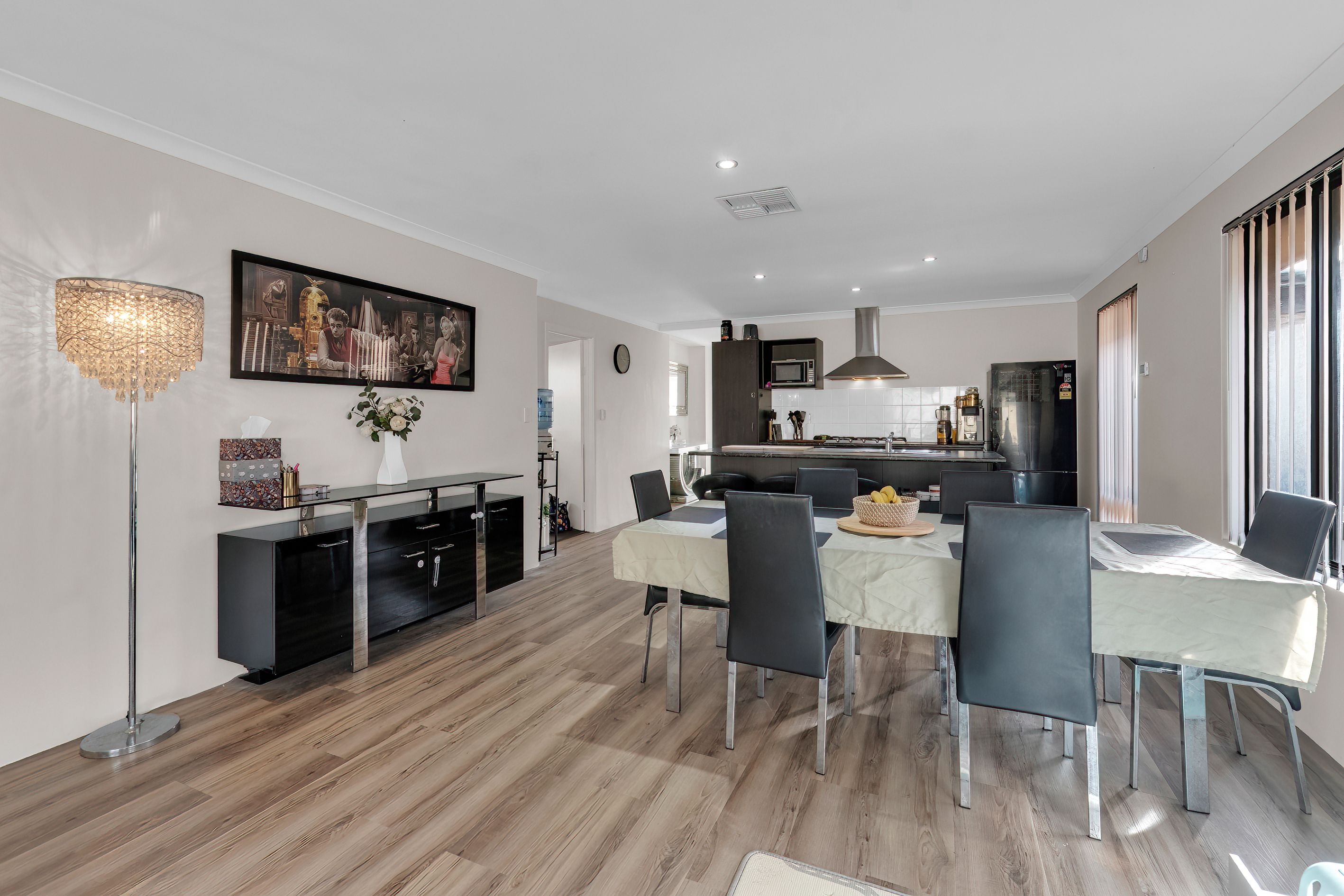 26 Whipbird Street — photo 10 of 26