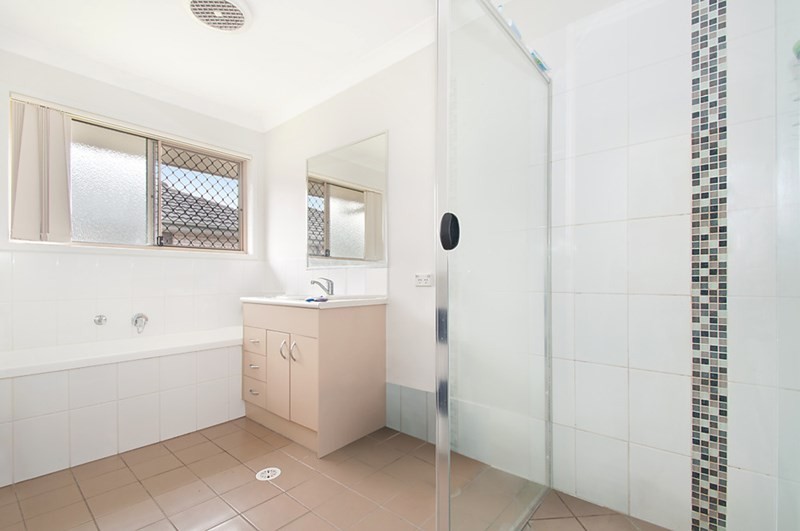 20 Nixon Drive, North Booval, QLD 4304