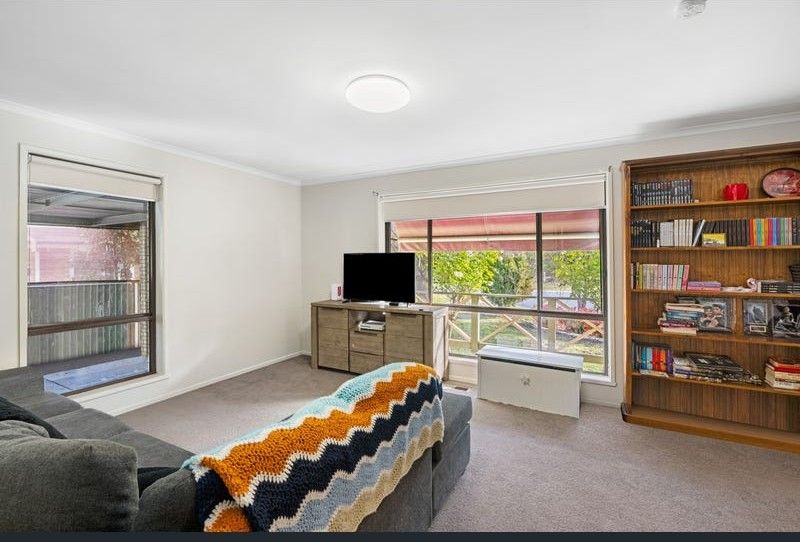 23 Lacebark Court — photo 4 of 16