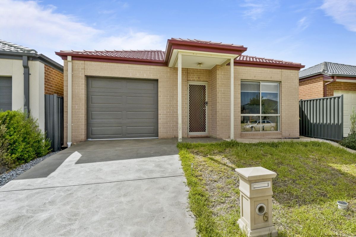 6 Firecrest Road, Manor Lakes, VIC 3024