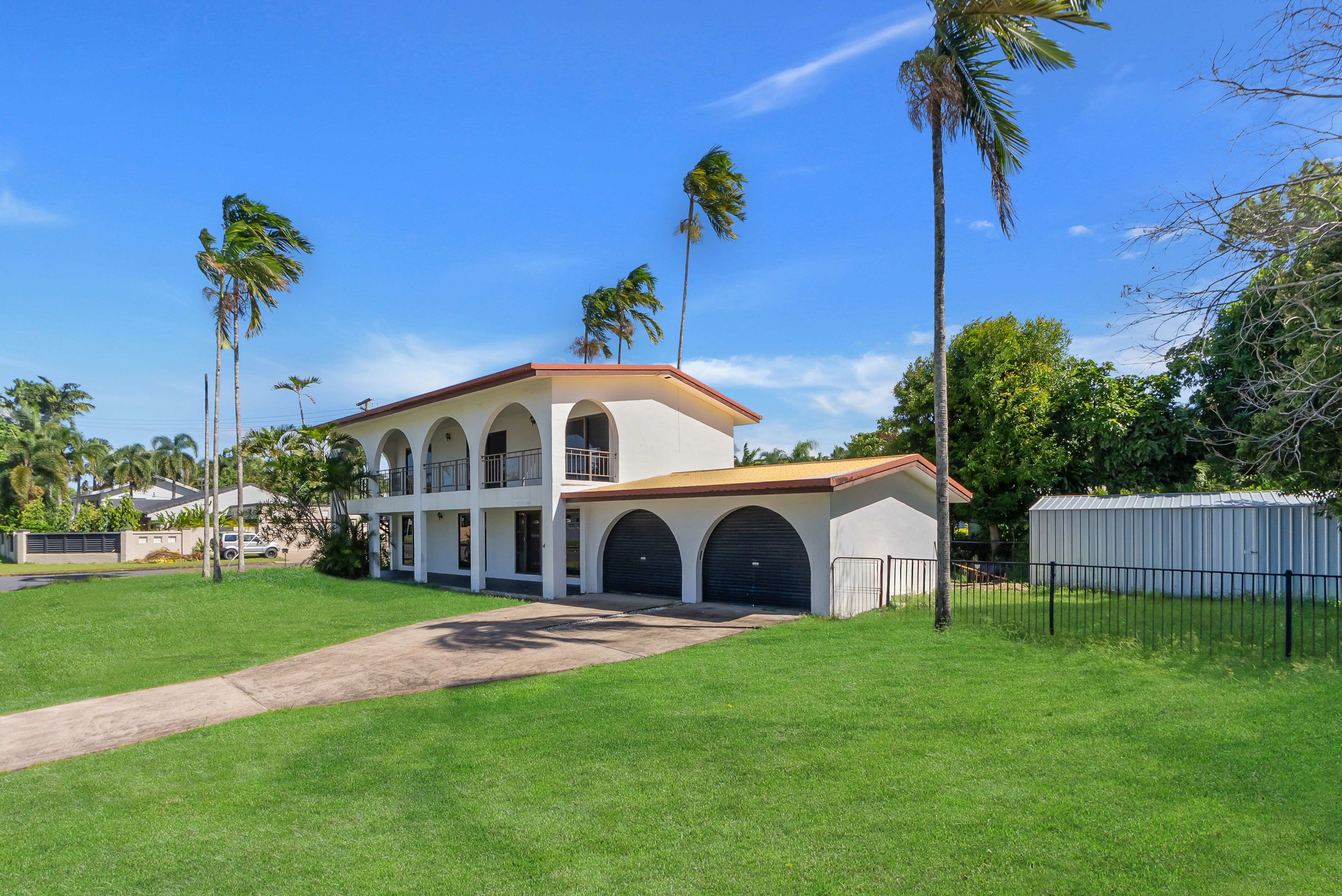 2 Monica Close, Holloways Beach, QLD 4878