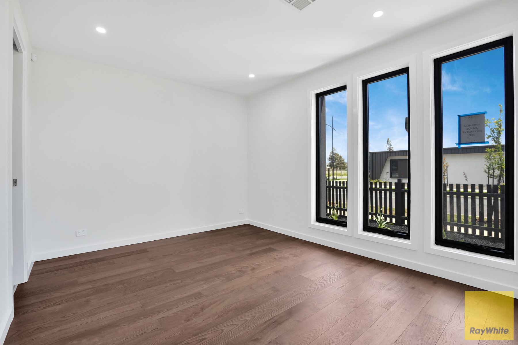 4 Primrose Avenue, Rockbank, VIC 3335
