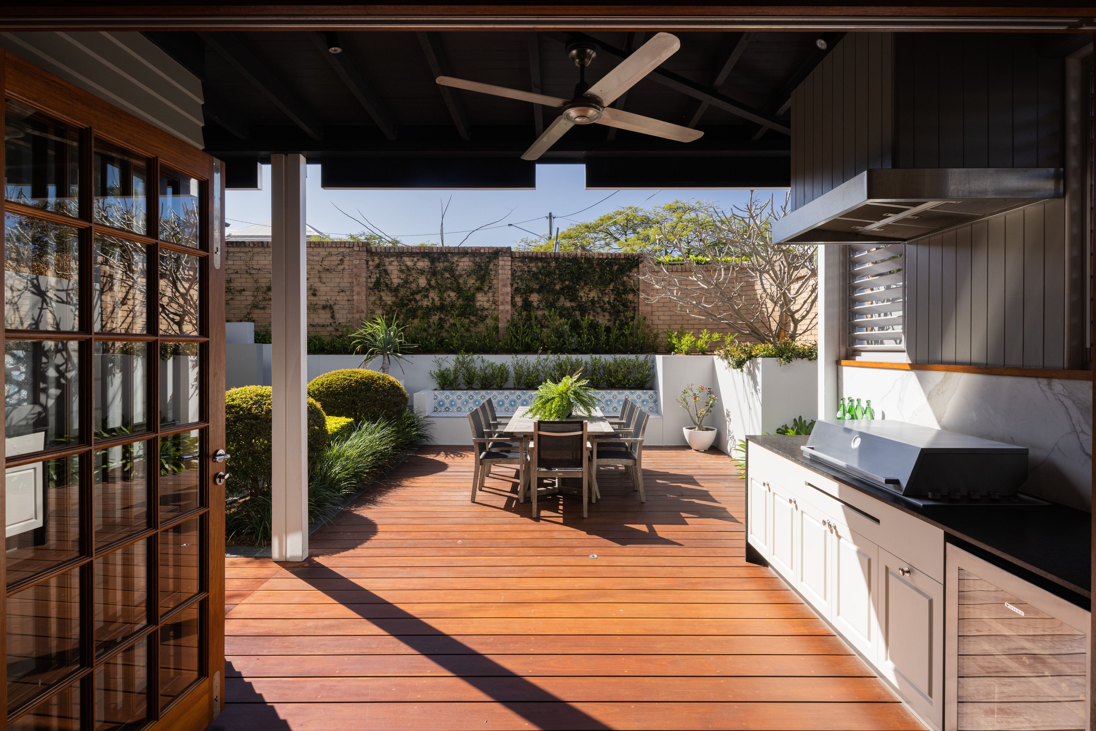 70-abbott-street-ascot-qld-4007-sold-house-ray-white-new-farm