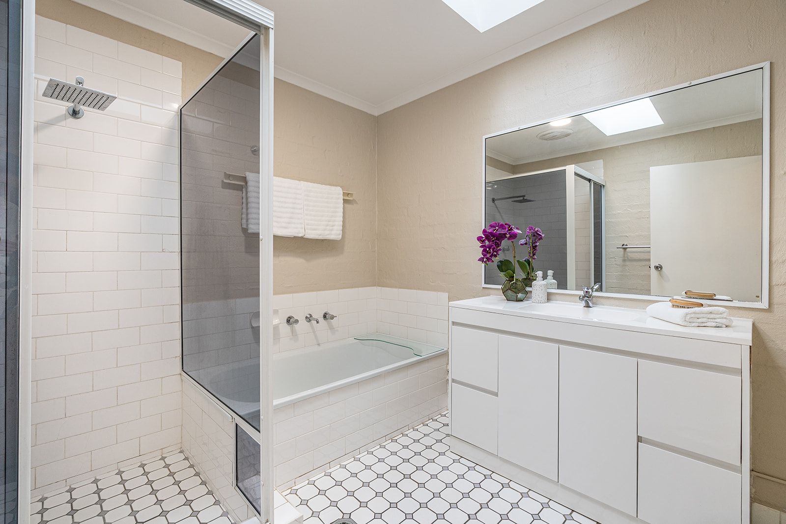 Unit 3/28 Clarke Street — photo 11 of 13