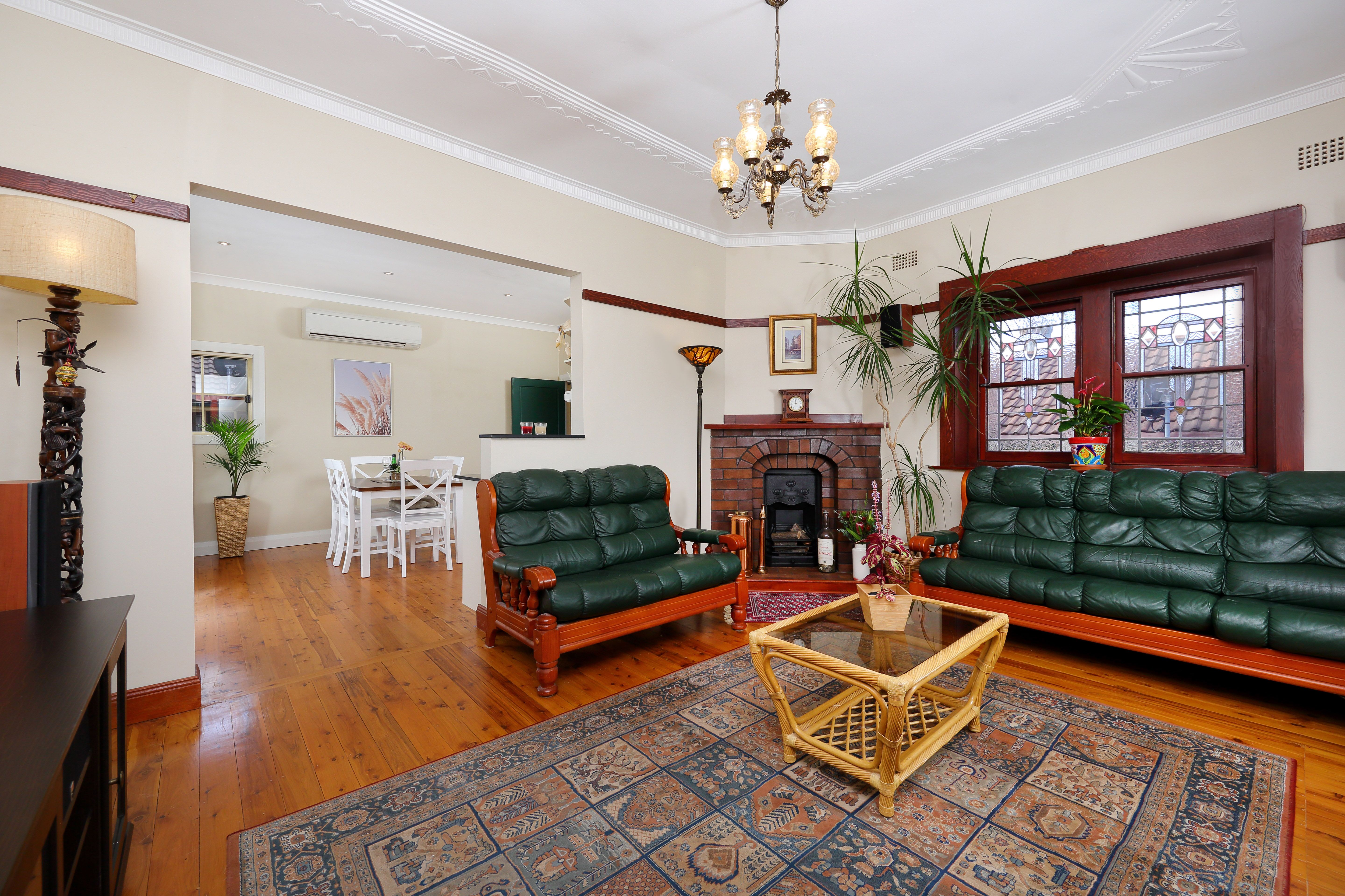 8 Highland Road, Peakhurst, NSW 2210