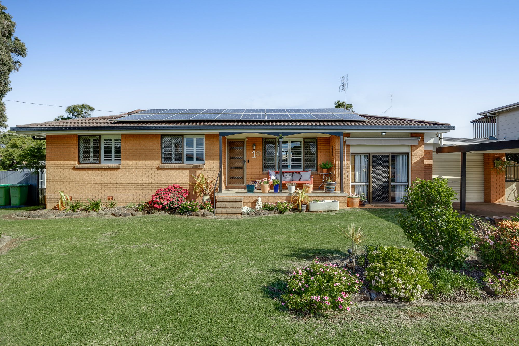 1 Nugent Crescent, Wilsonton QLD 4350