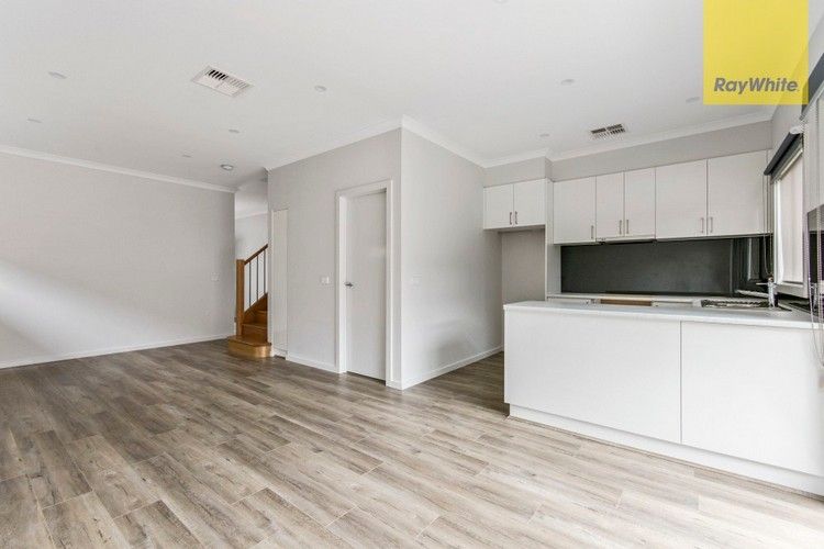 2/30 Dorset Road, Ferntree Gully, VIC 3156