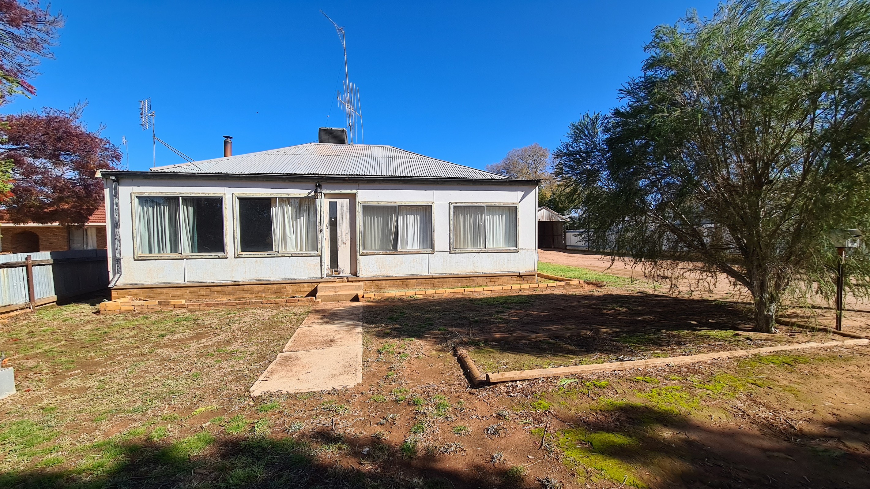 20 Nash Street, Parkes, NSW 2870