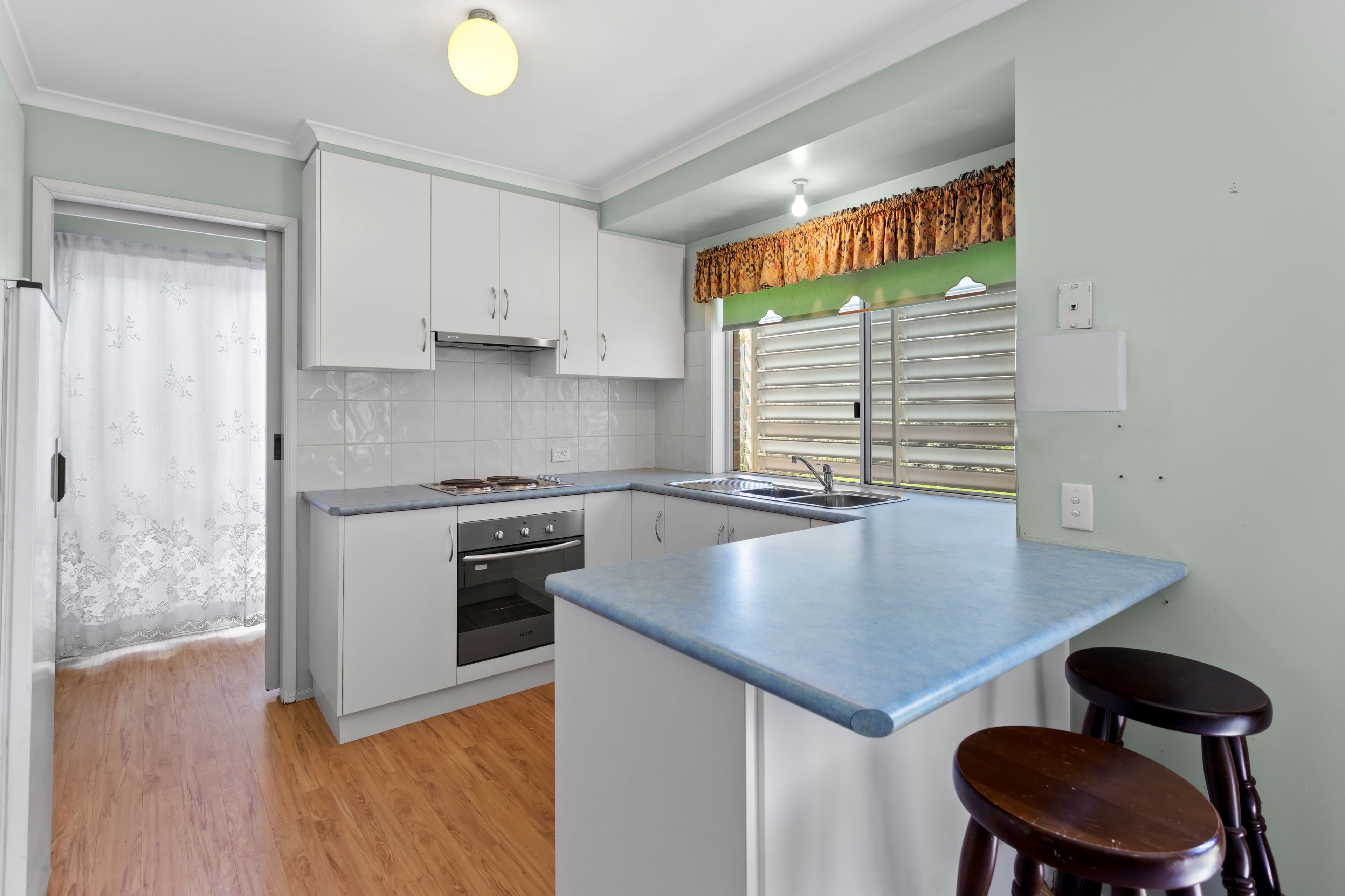 2/15 Kratzmann Court, Kearneys Spring, QLD 4350