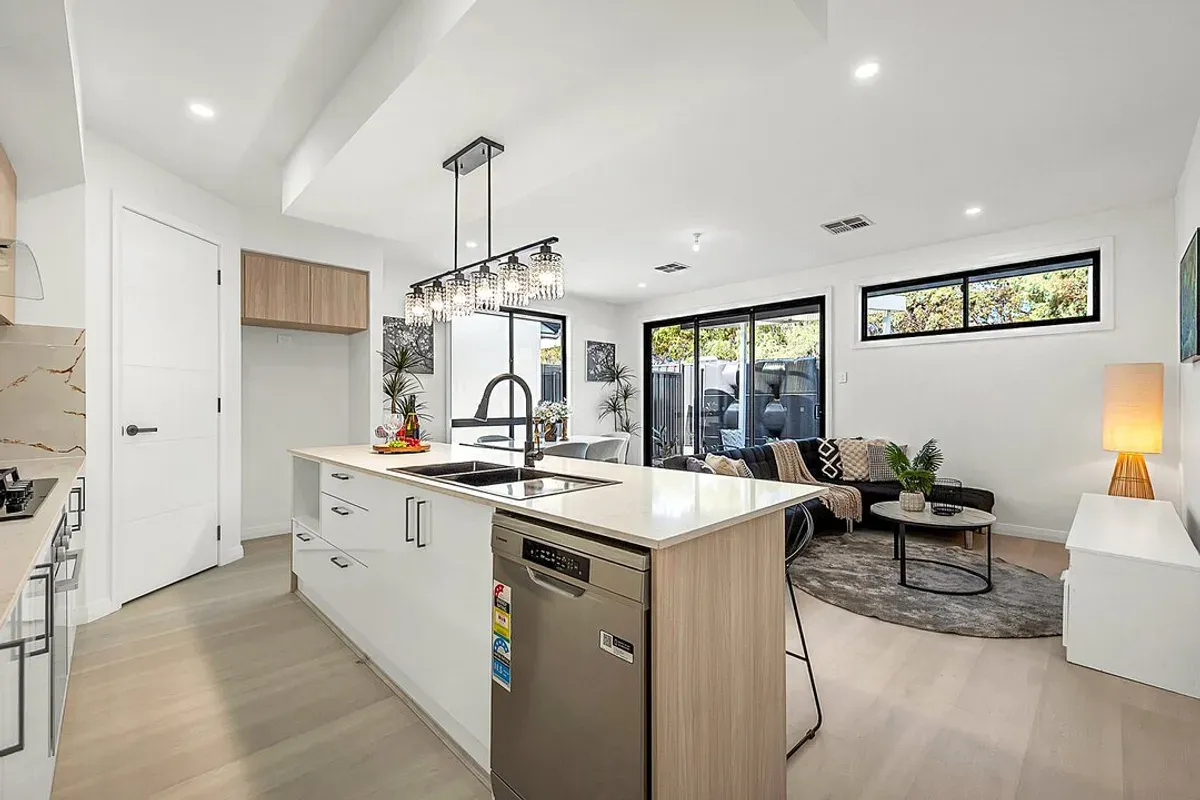 24 Princess Drive — photo 8 of 11