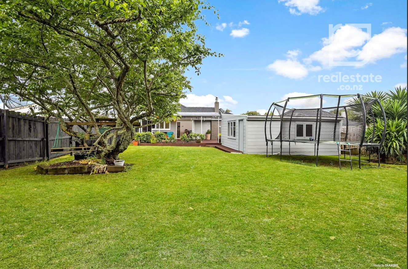 5 Karamu Street, Te Atatu Peninsula, Waitakere City
