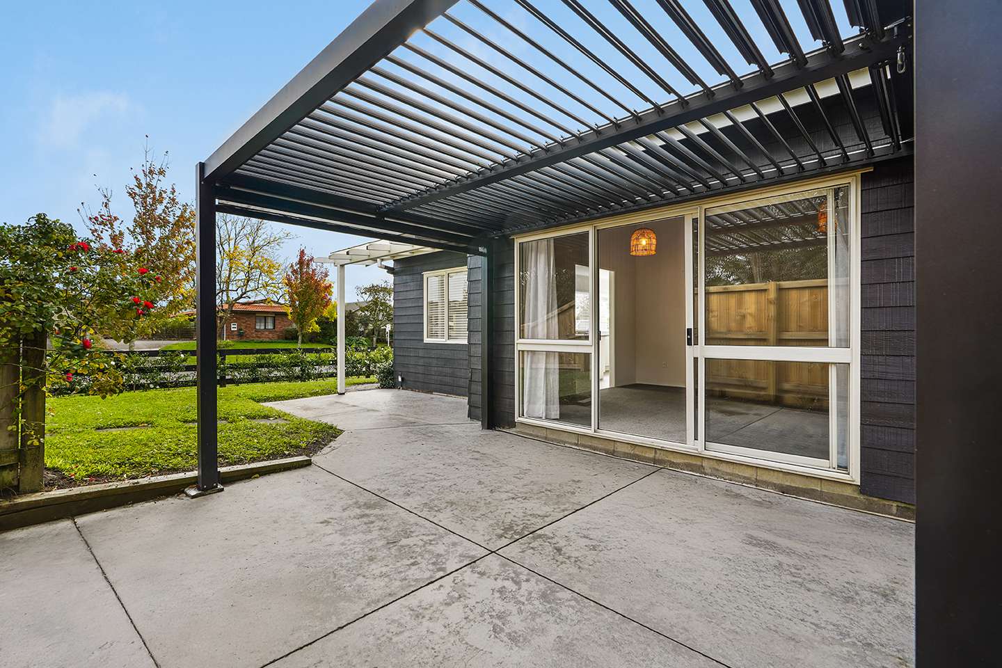 123 Endeavour Avenue photo 3