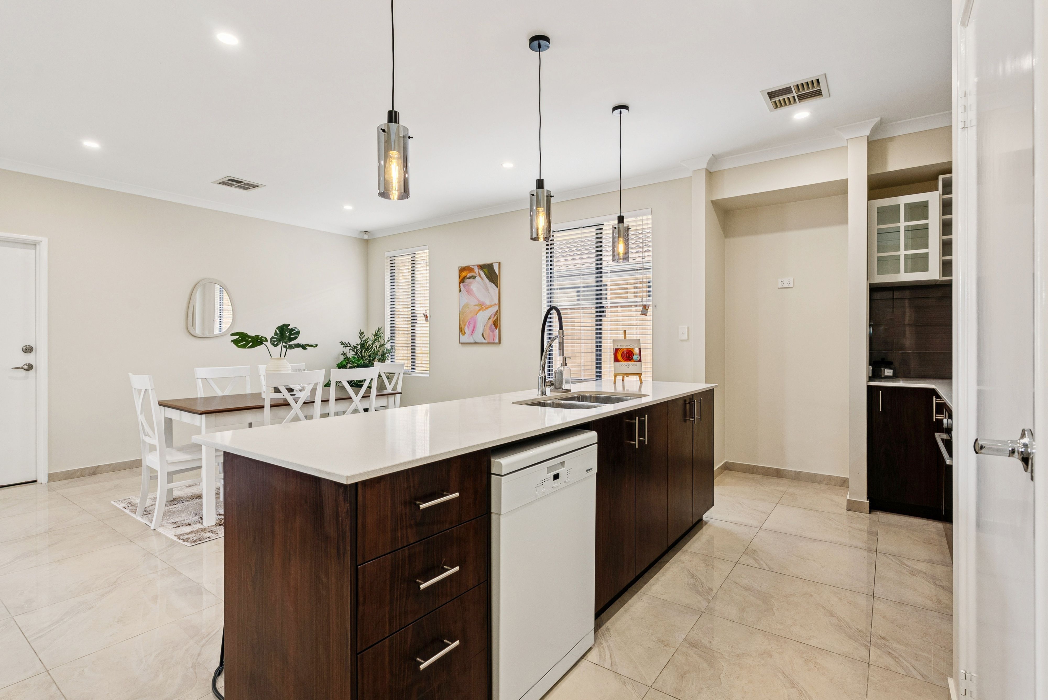 25 Torino Crescent — photo 6 of 30