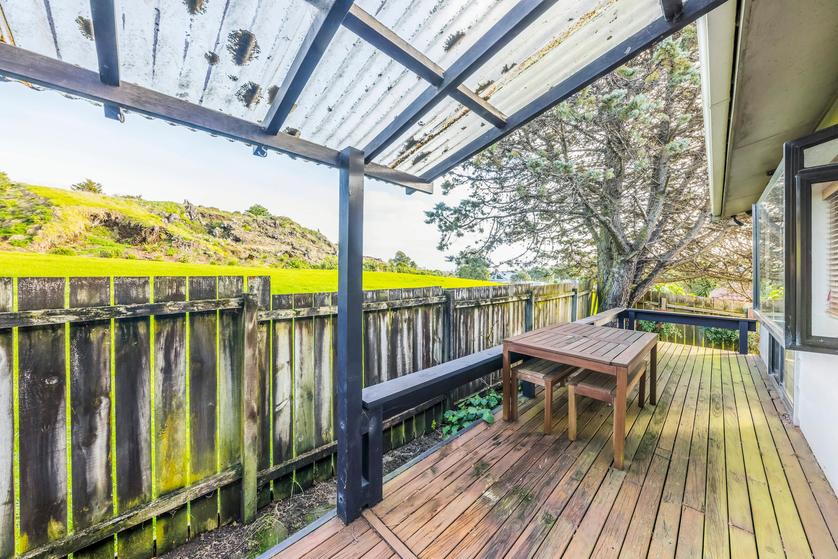 4/64 Glennandrew Drive, Half Moon Bay, Manukau City