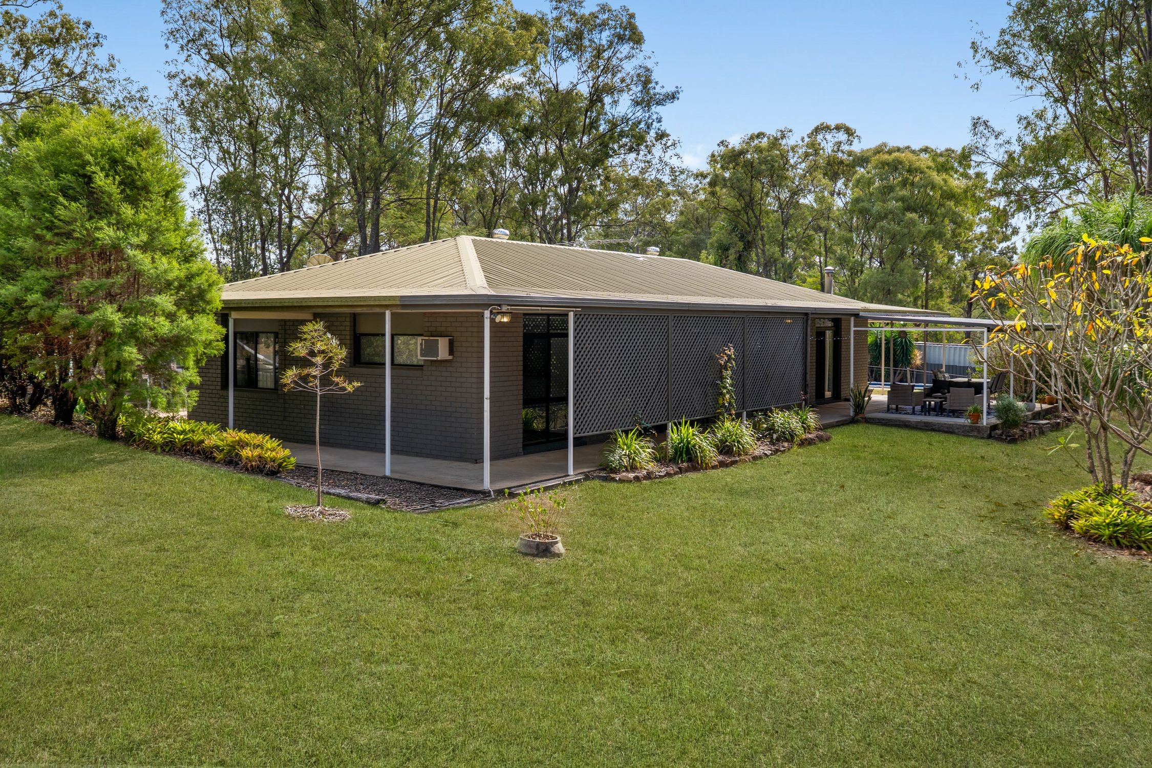 13 Cemetery Road, Plainland, QLD 4341