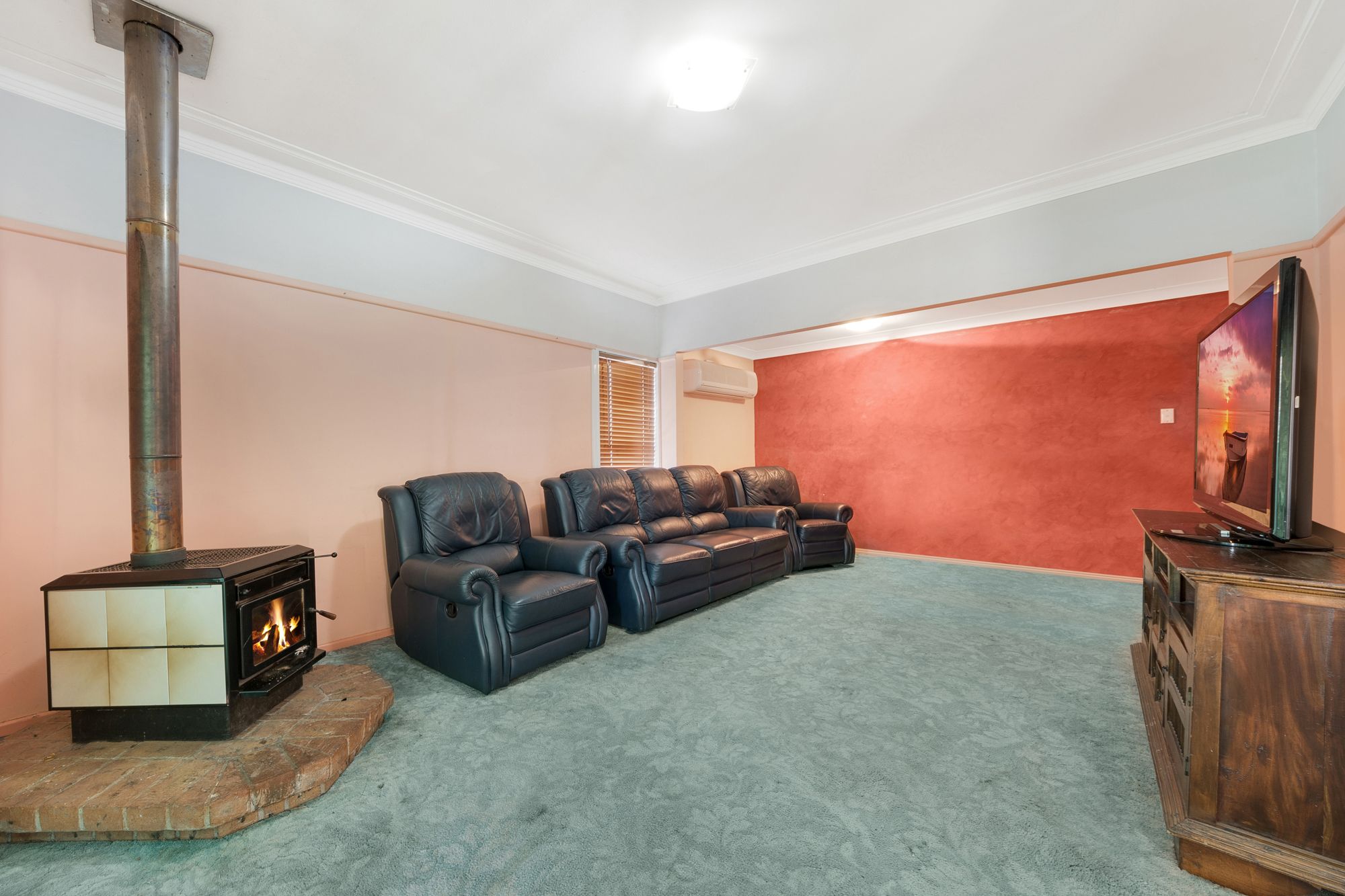 13 Hilltop Crescent, Campbelltown, NSW 2560