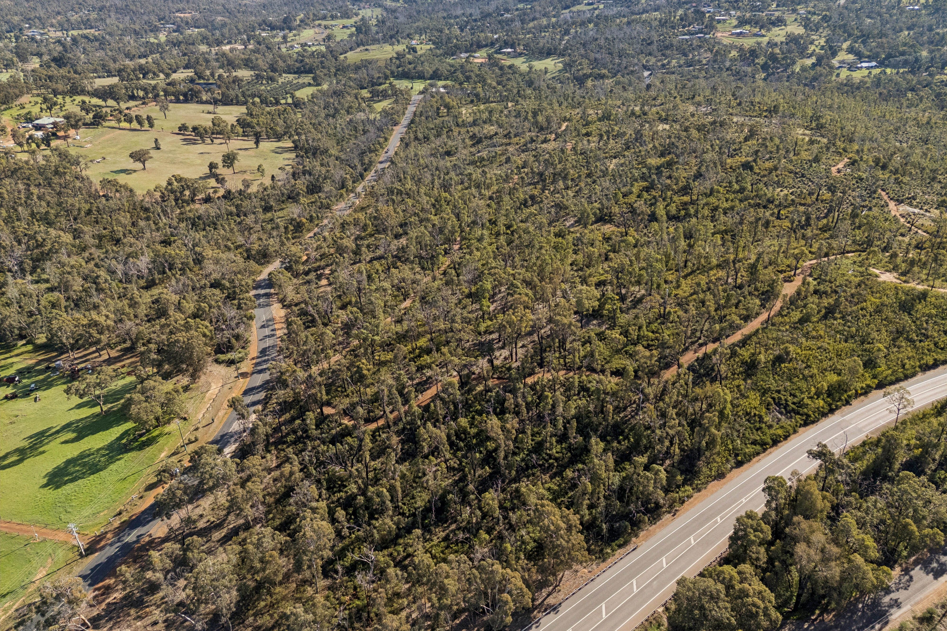 476 Old Coach Road East — photo 13 of 27
