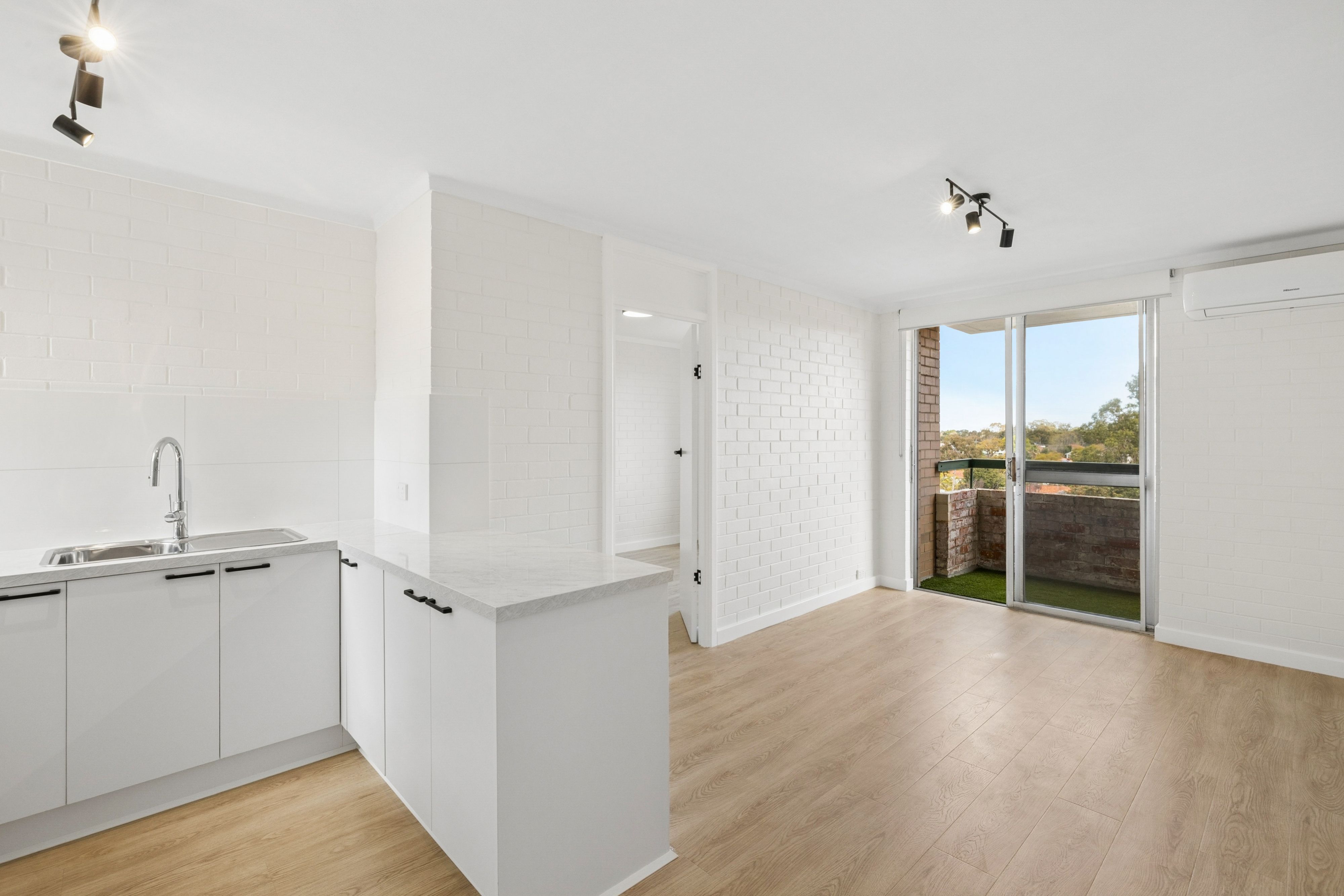 301/69 Leonard Street — photo 4 of 22