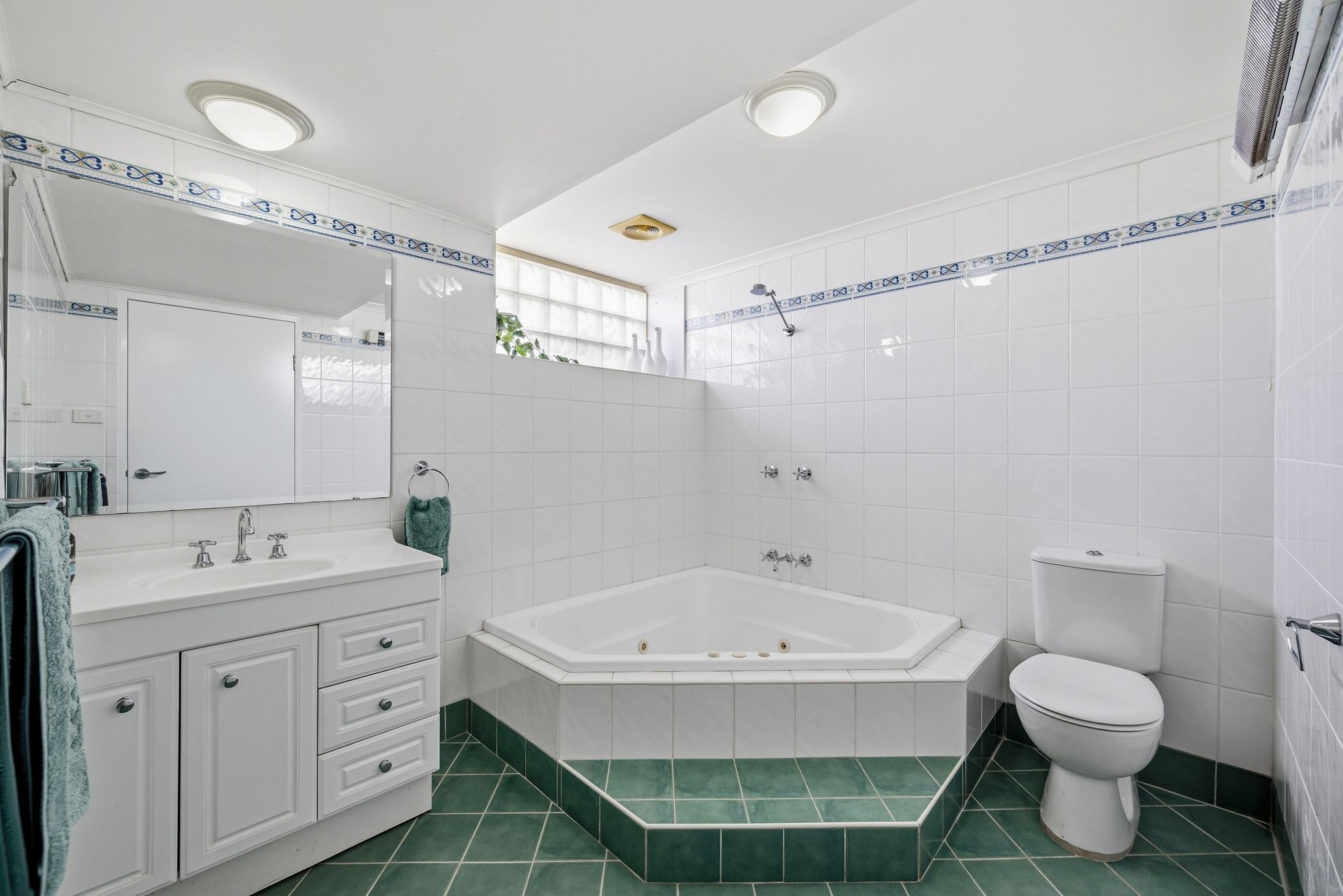6 Jowarra Place — photo 8 of 15