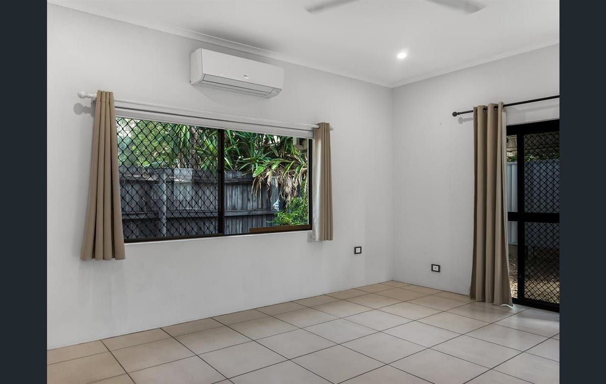 6/21 Balaclava Road — photo 3 of 6
