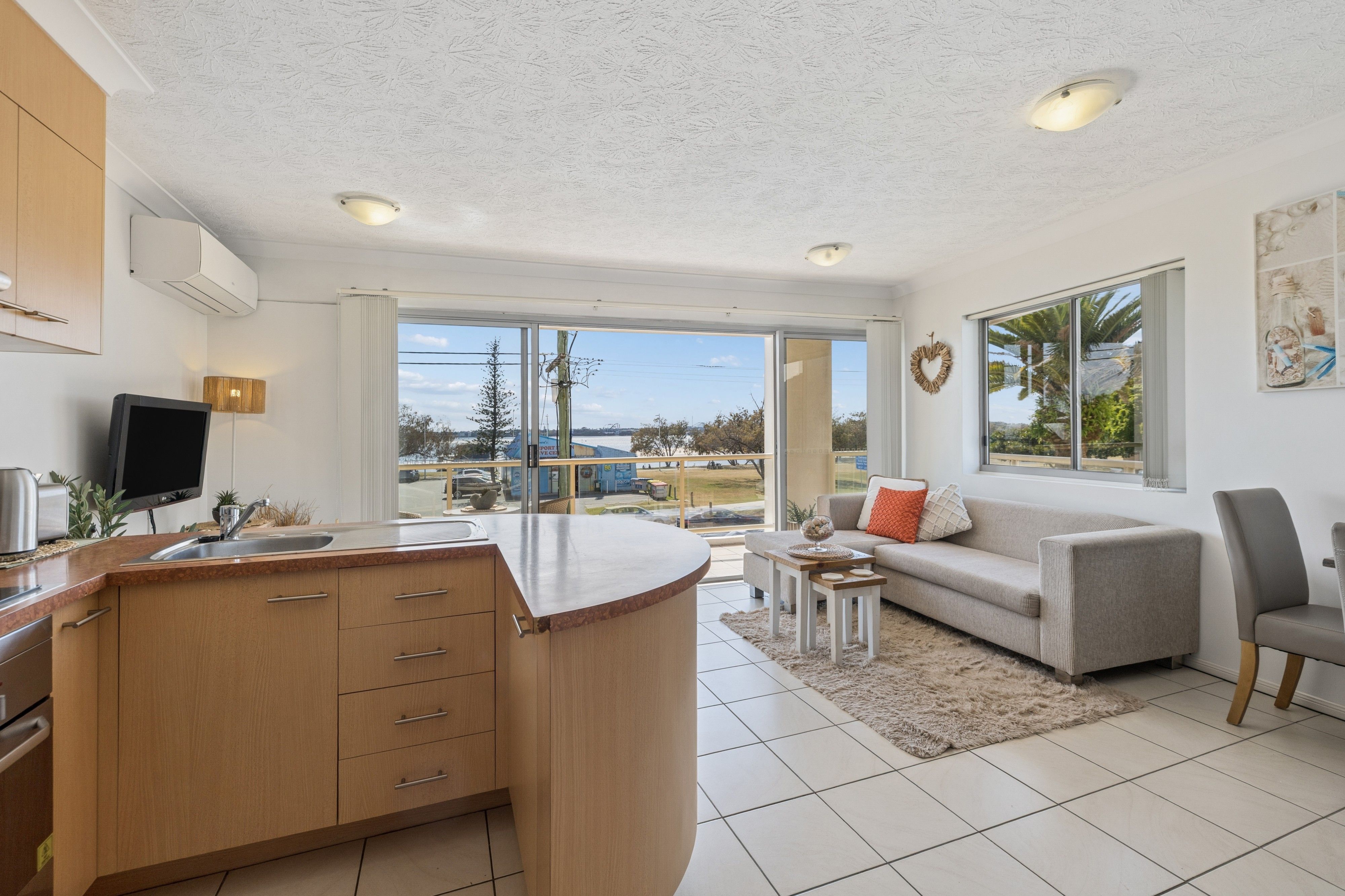 12/106-108 Marine Parade — photo 6 of 30