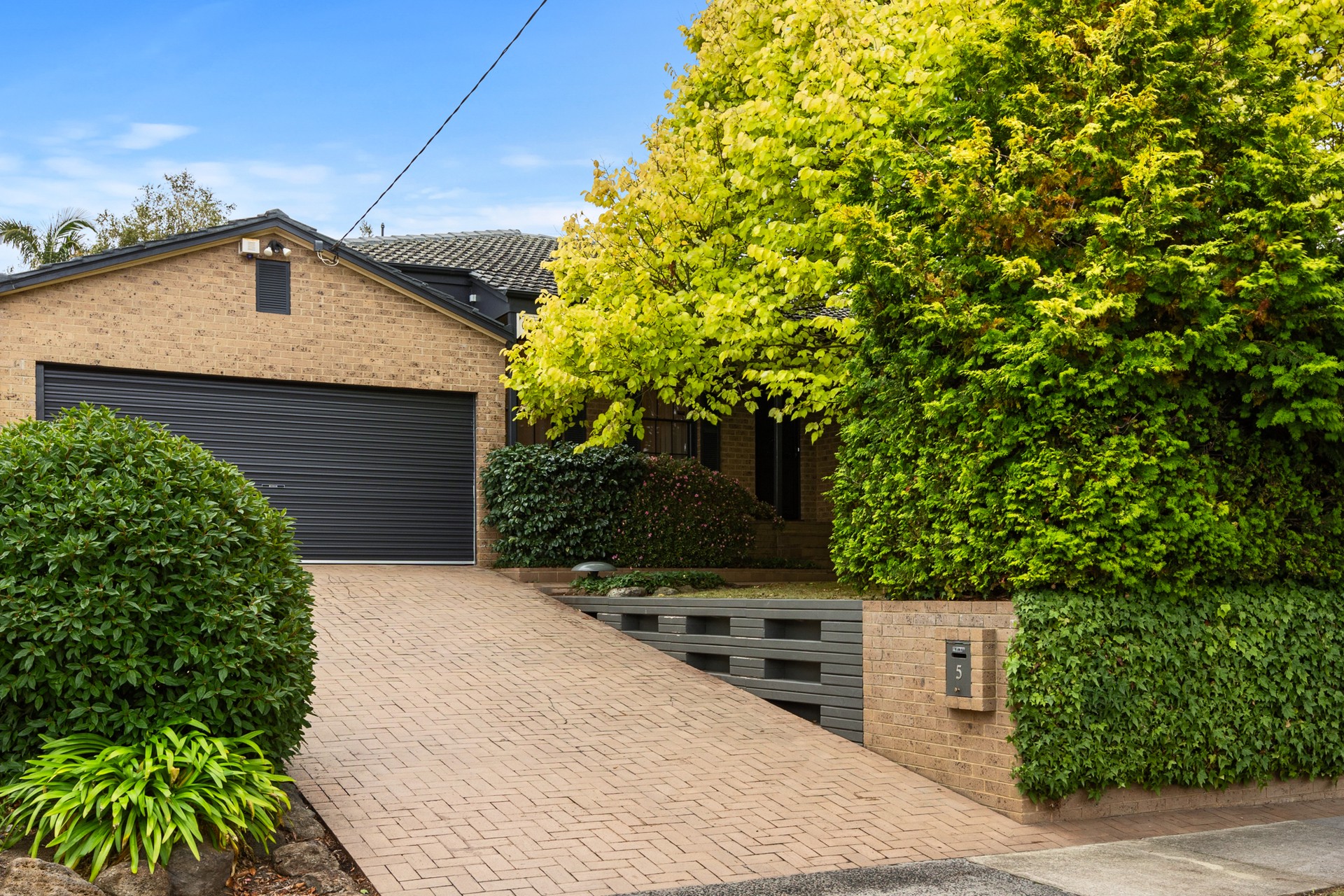 5 Sunnybrook Drive, Wheelers Hill, VIC 3150