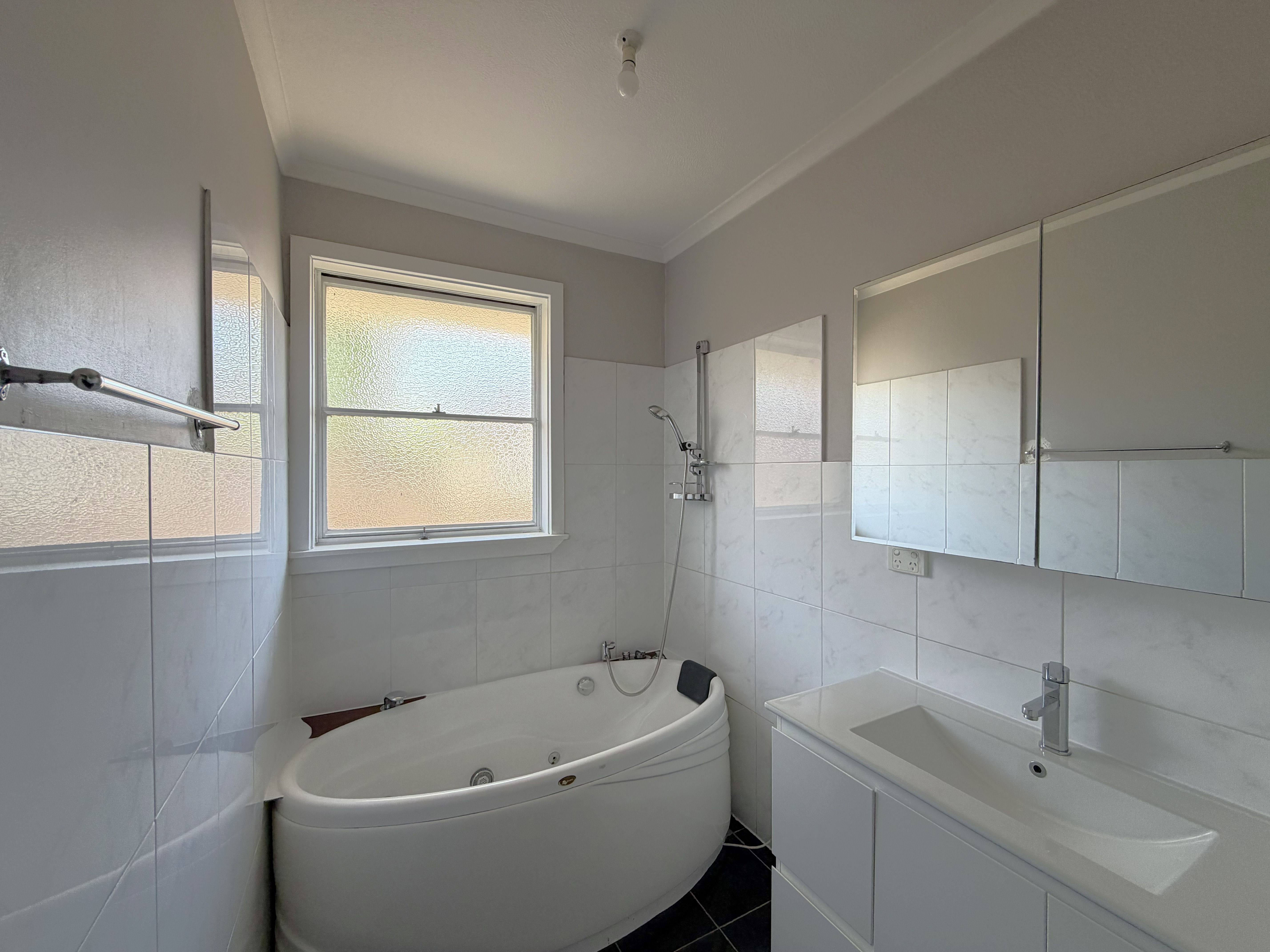 1/24 Cootamundra Street — photo 6 of 10