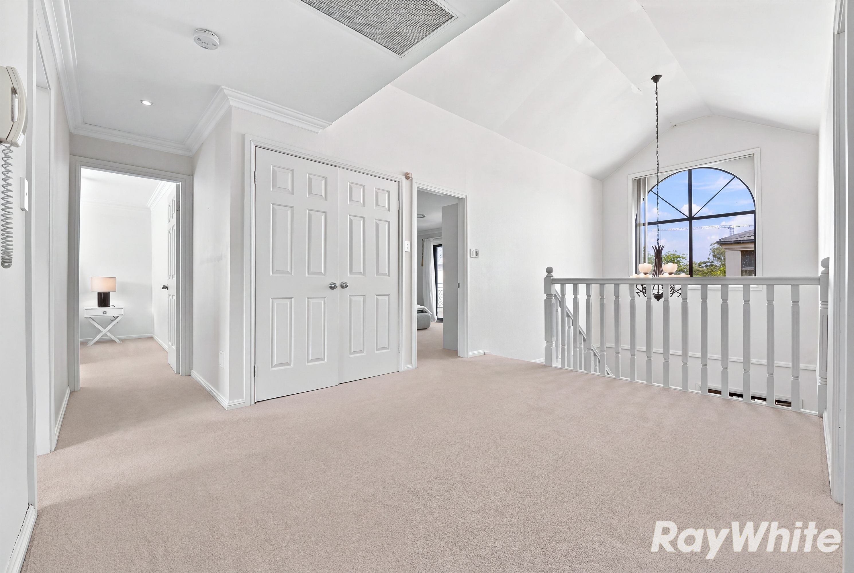 6/125-127 Bettington Road — photo 6 of 18