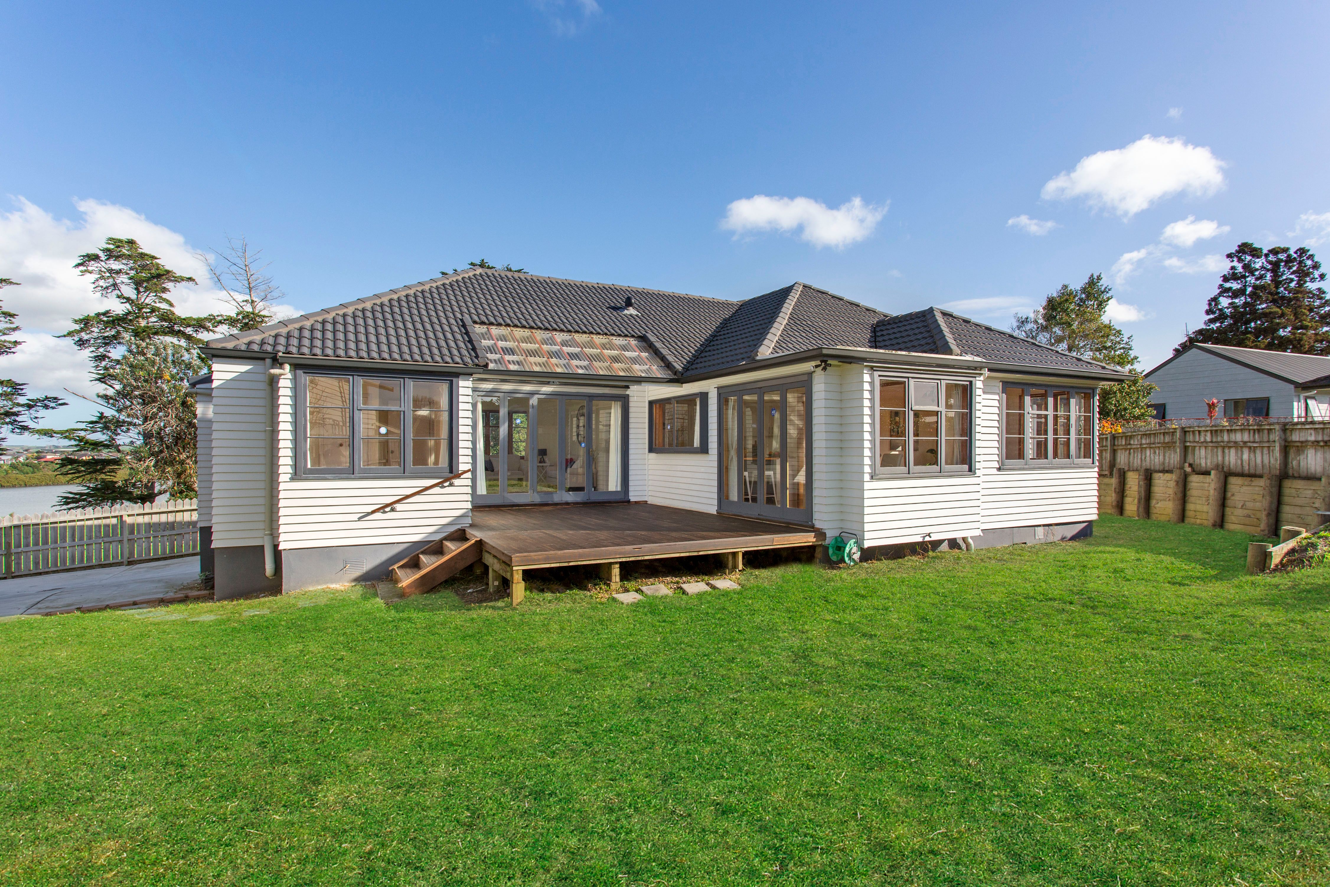 11 Ramwall Place, Weymouth, Manukau City