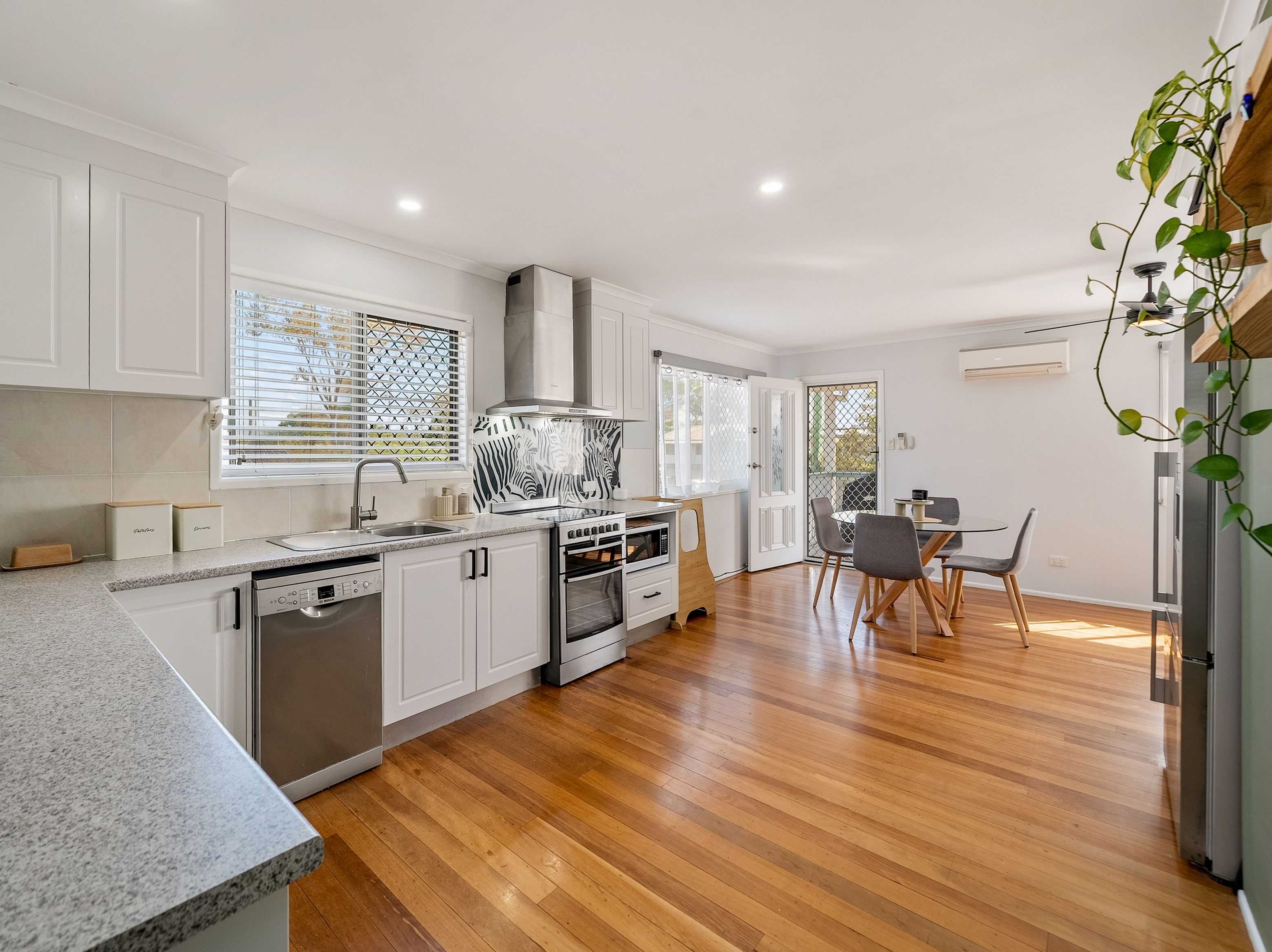 14 Roma Street — photo 4 of 29