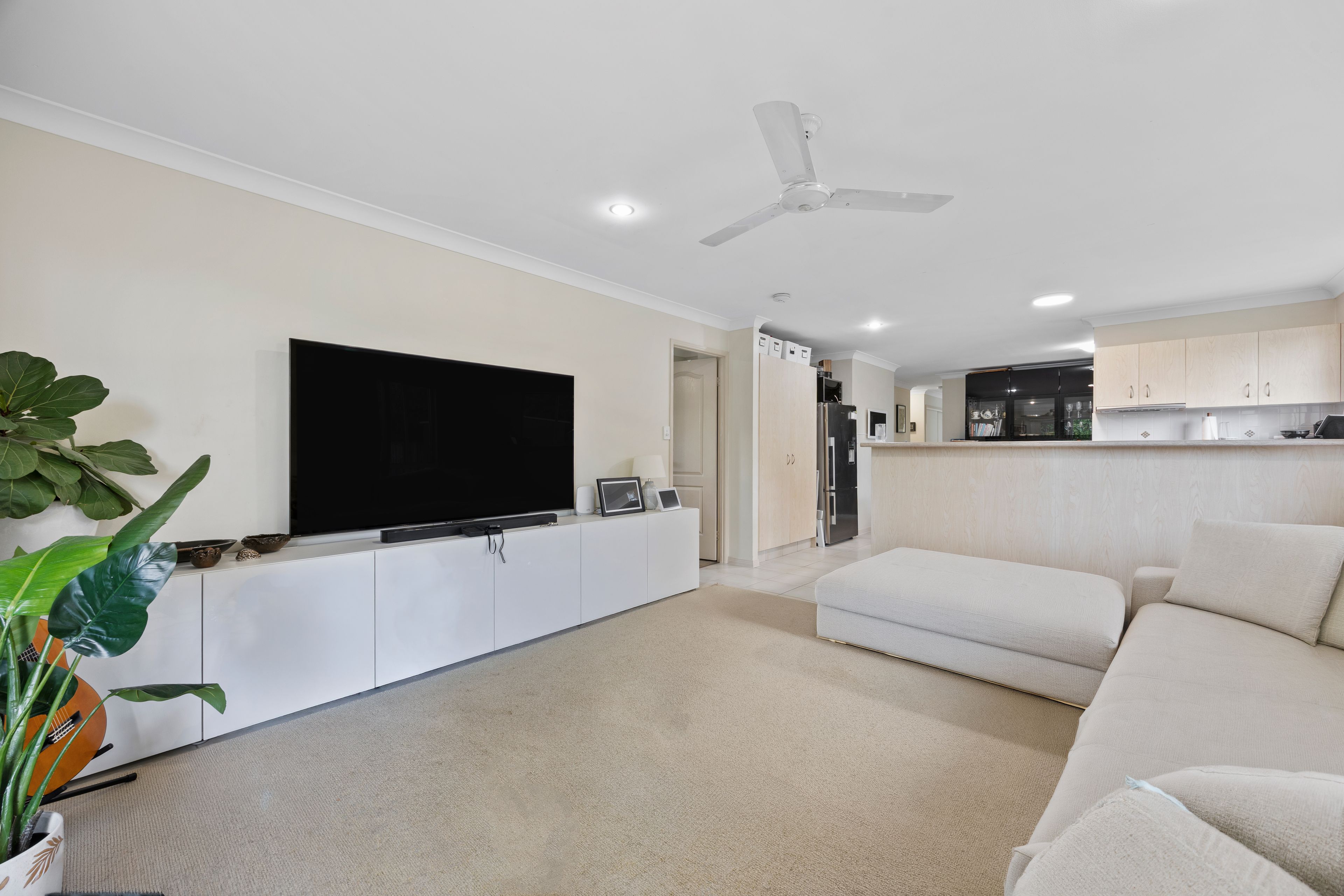 7 Solitaire Place — photo 5 of 23
