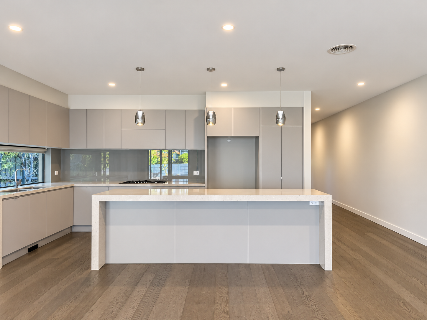 67A Strabane Avenue — photo 3 of 11