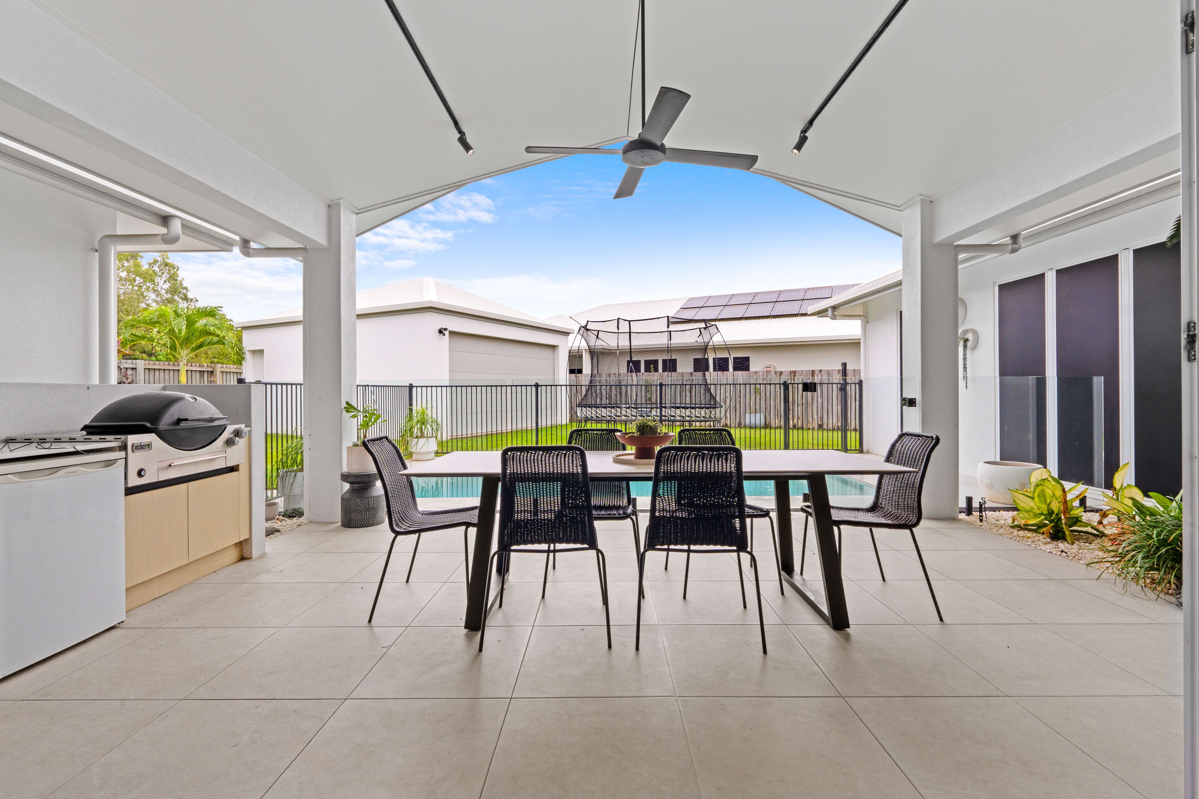 10 Headsail Drive, Trinity Beach, QLD 4879