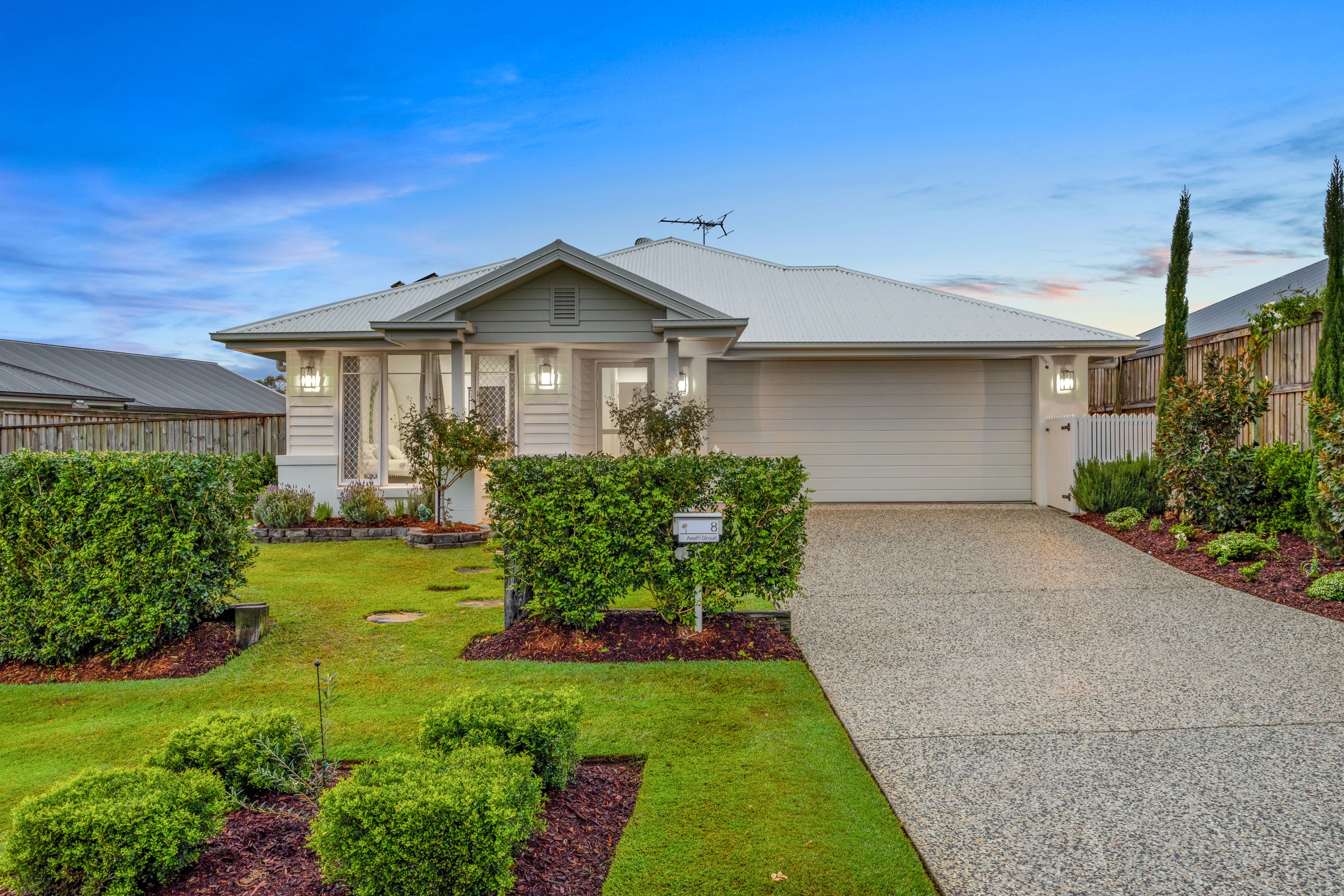 8 Amalfi Circuit, Jimboomba, QLD 4280