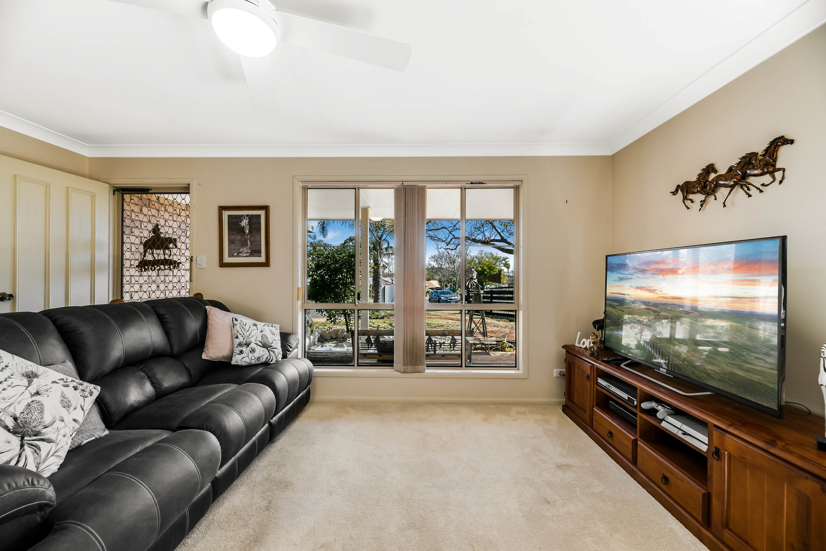 3 Silver Gum Court, Glenvale, QLD 4350