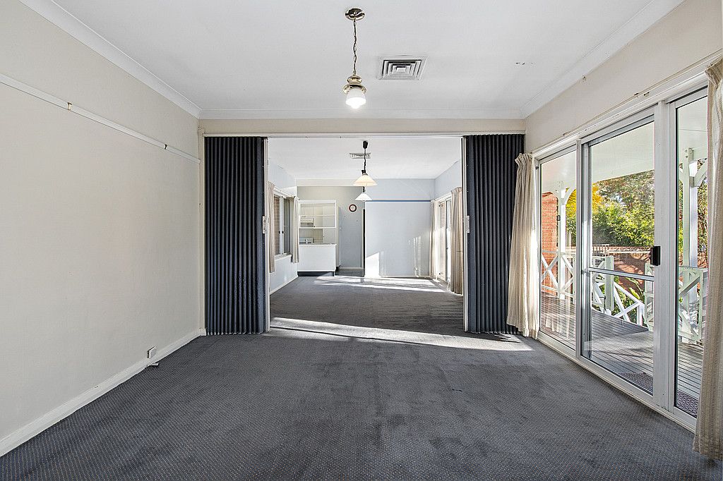 68 Malsbury Road ( Access via Woodbine St), Normanhurst, NSW 2076