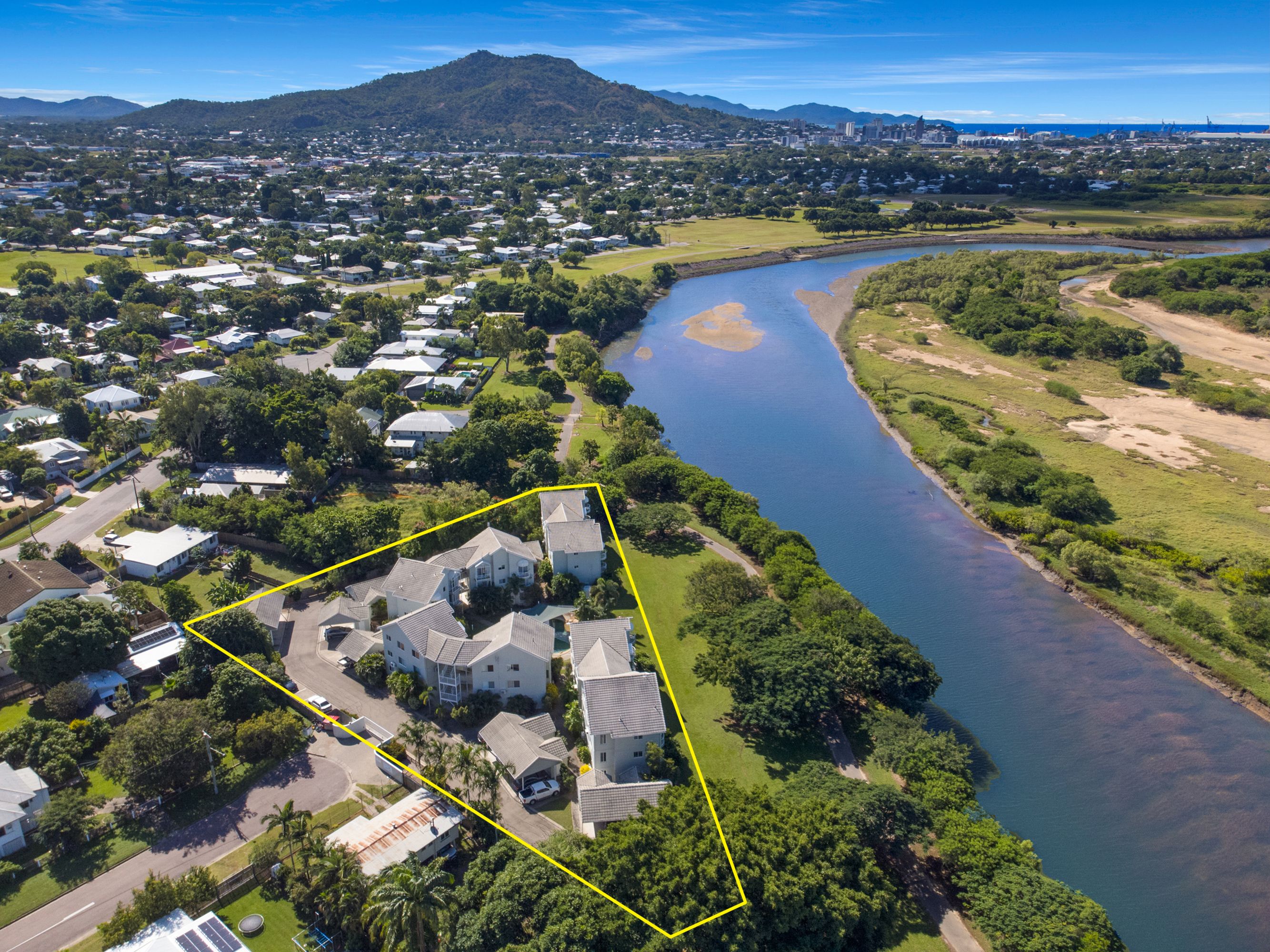 1 Hodel Street, Rosslea QLD 4812