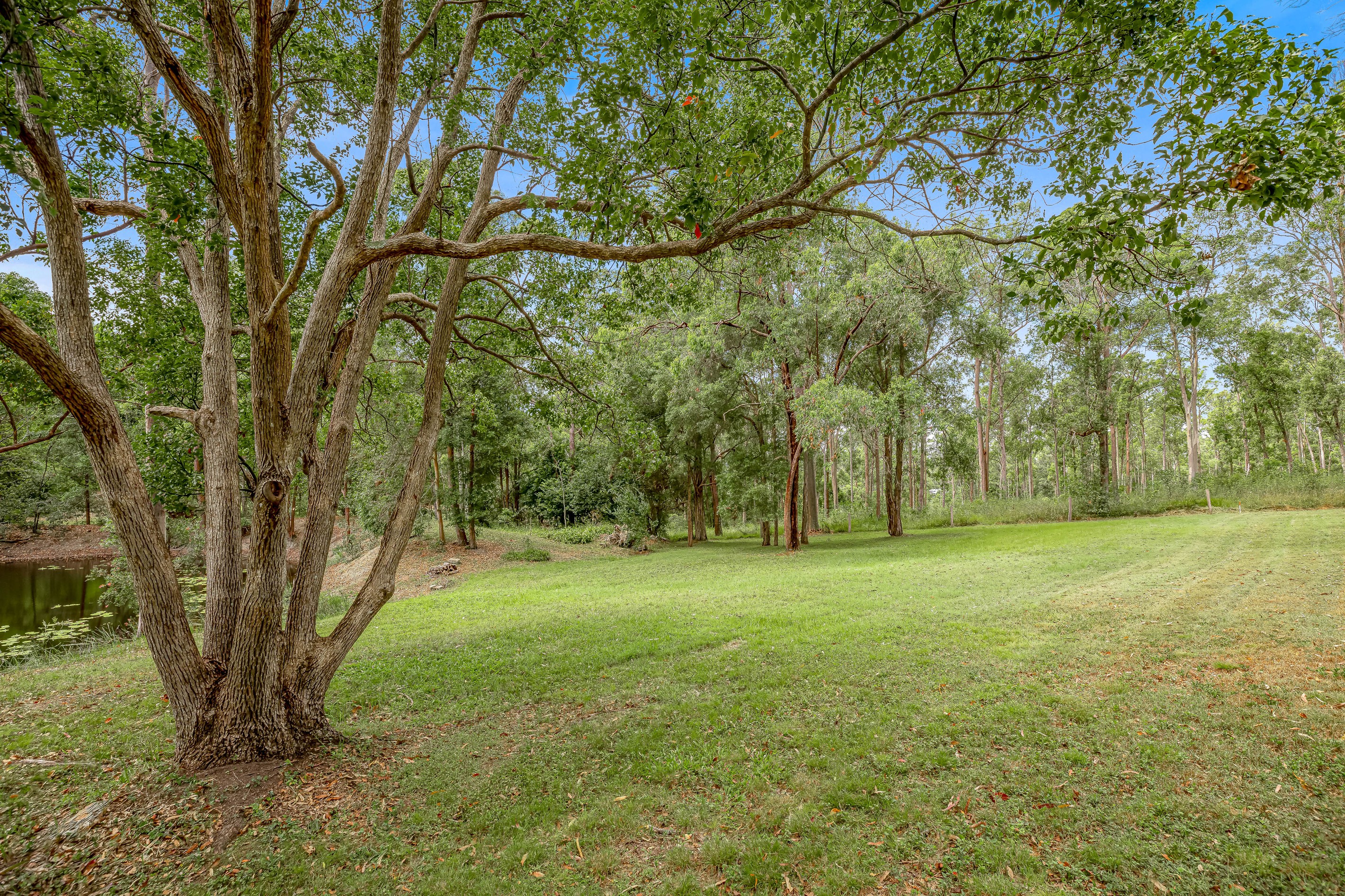 40 Groves Road, Araluen, QLD 4570