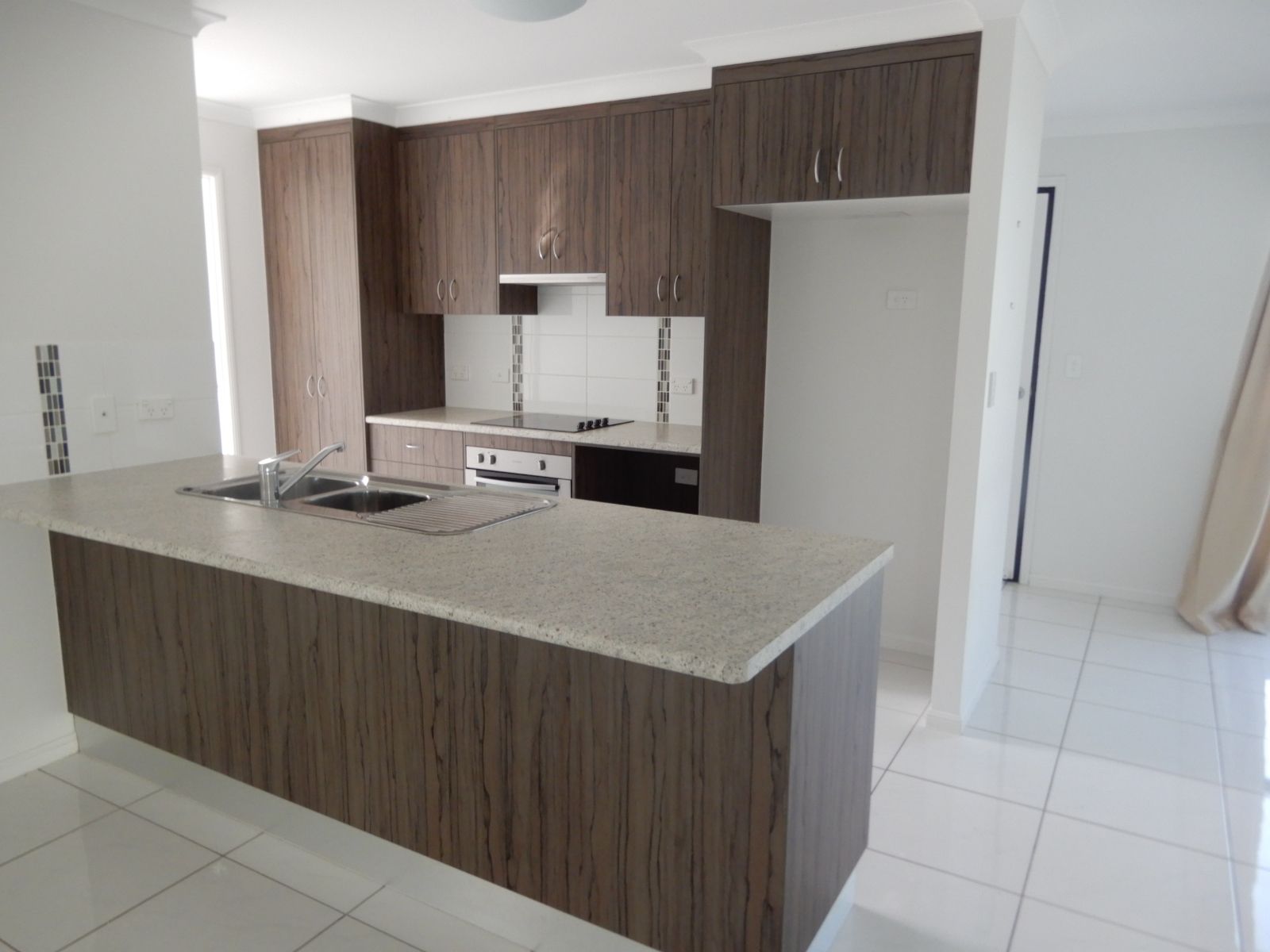 24 Scenic Drive, Emerald, QLD 4720