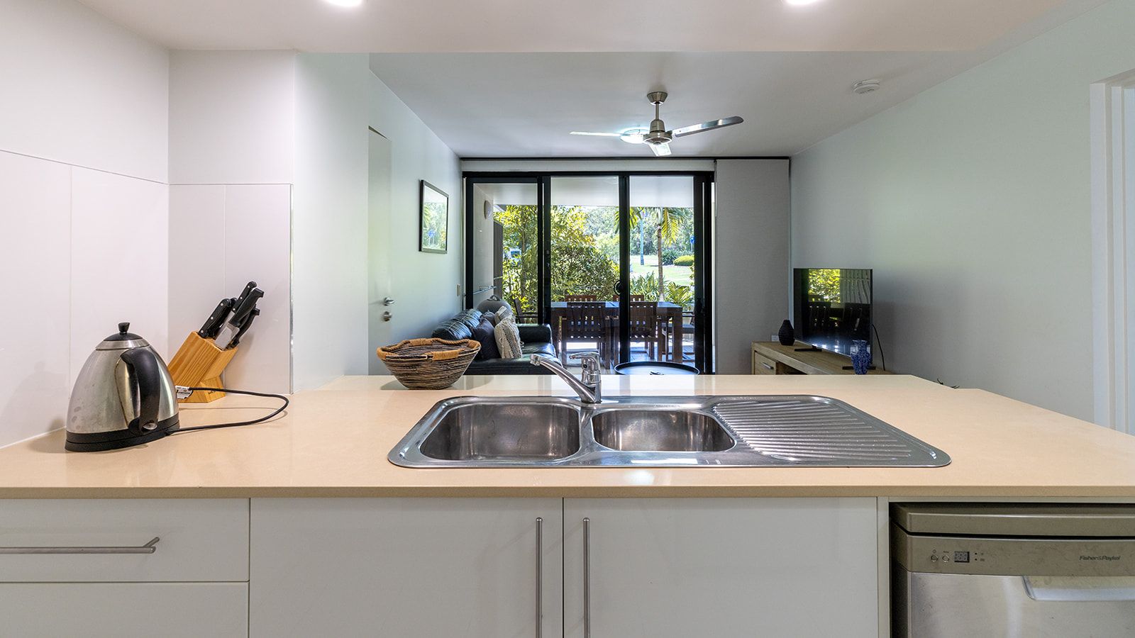 28/3 Agnes Street — photo 8 of 24