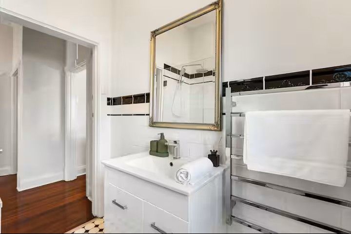 2 Campsie Street — photo 16 of 24