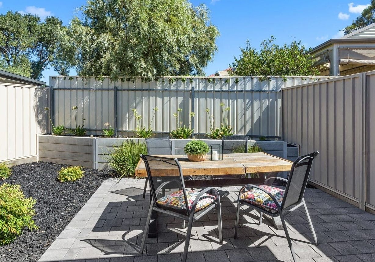 12 Vardon Street — photo 13 of 14