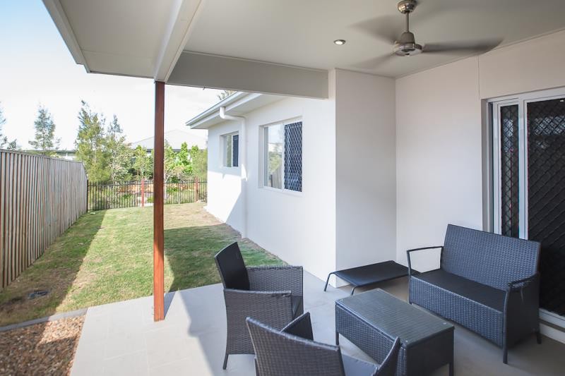12 Halyard Crescent, Hope Island, QLD 4212