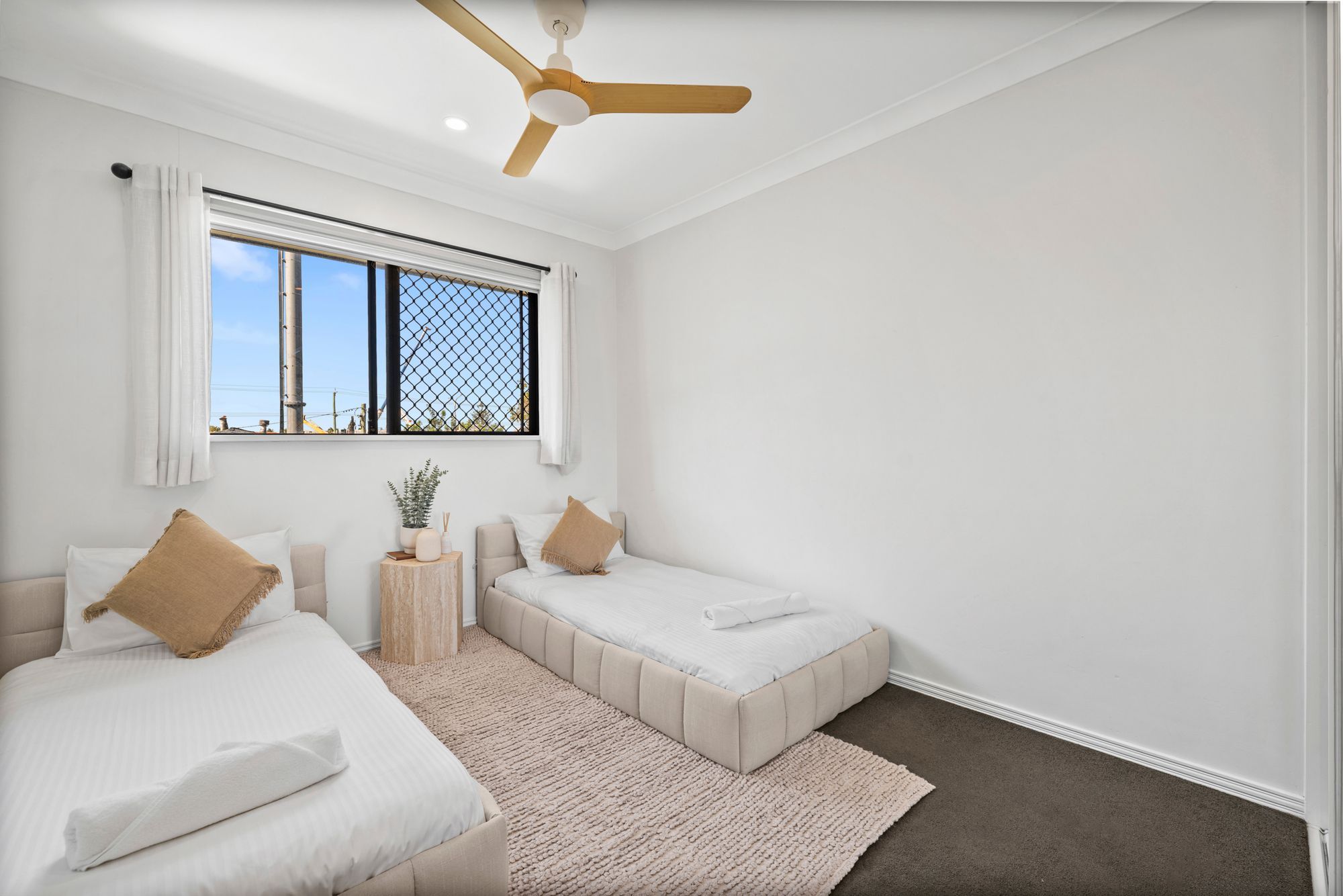 345/2360 Gold Coast Highway — photo 10 of 21