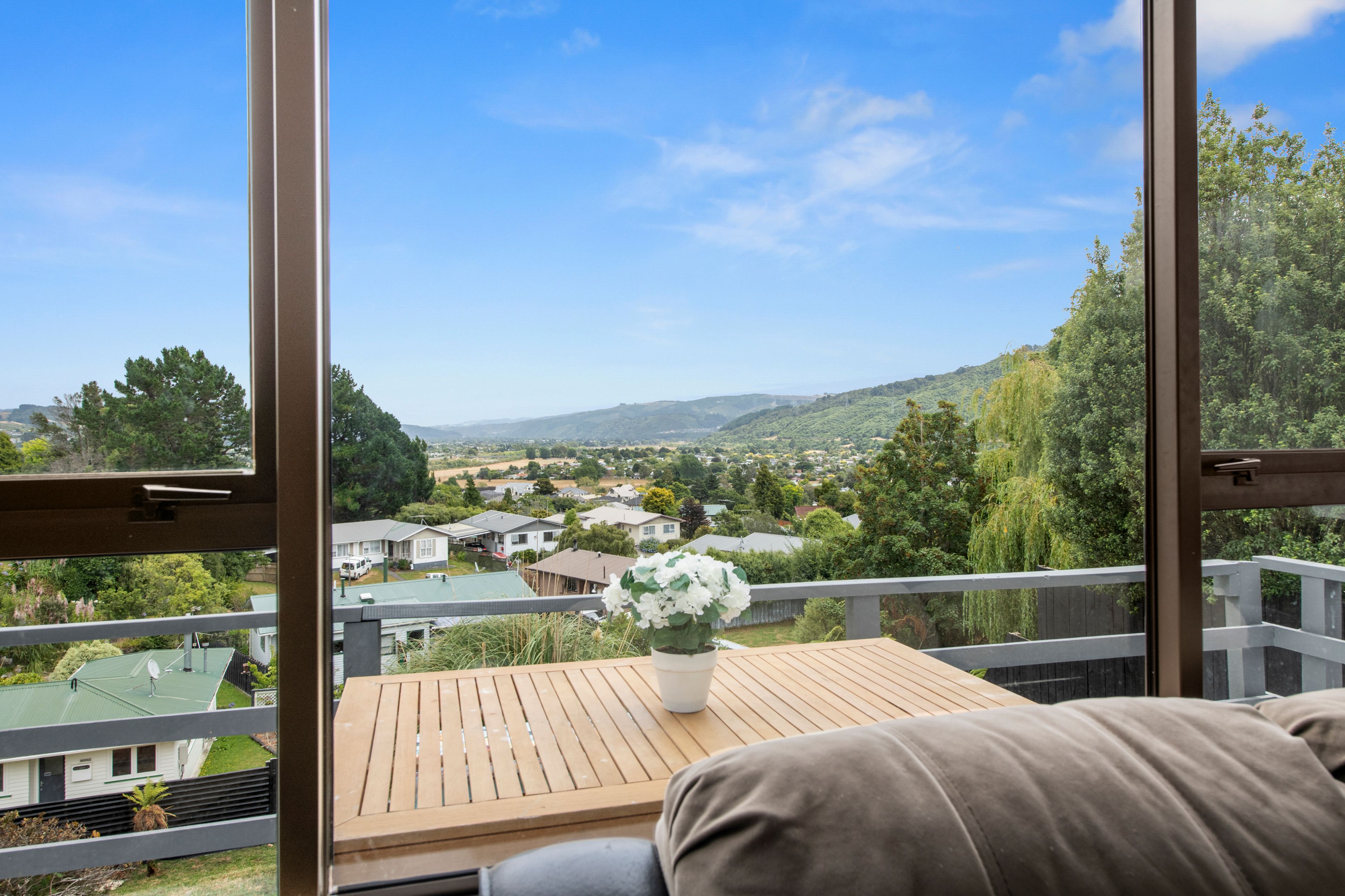19 Aniseed Grove, Timberlea, Upper Hutt City