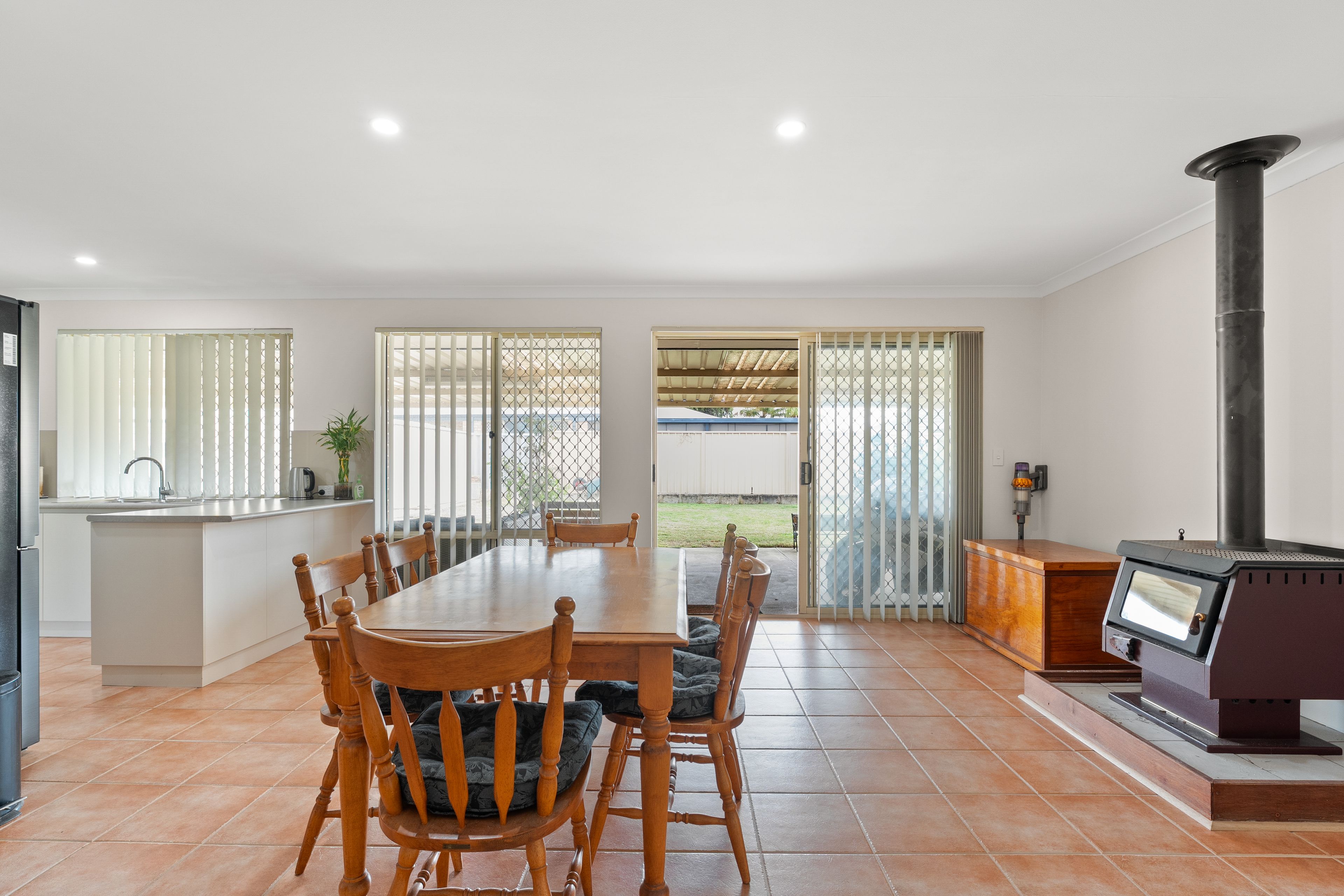 20 Pallarup Grove, Waikiki, WA 6169