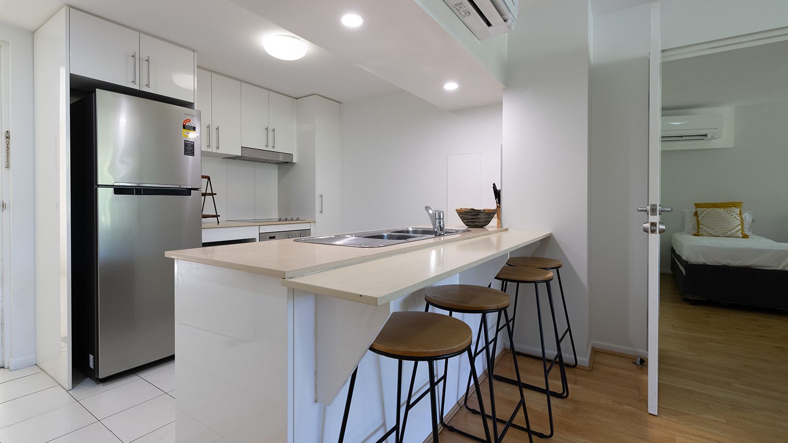 28/3 Agnes Street — photo 7 of 24