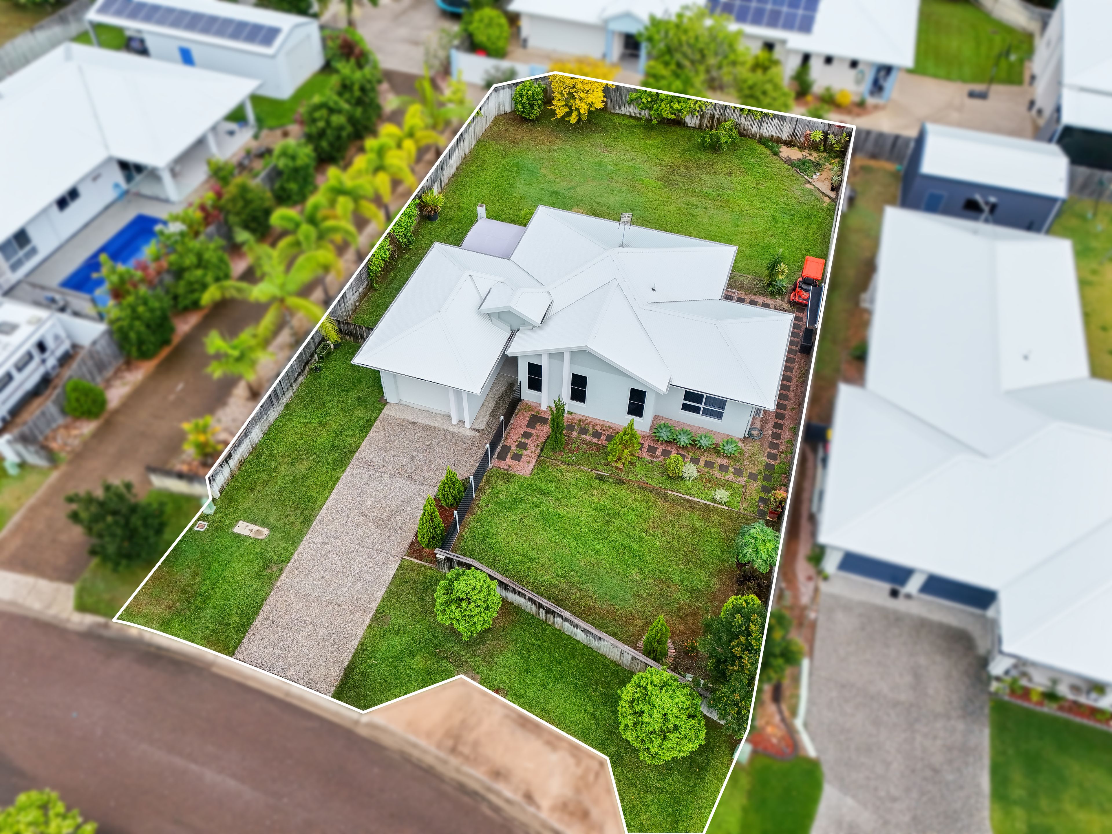 3 Dune Parade, Bushland Beach, QLD 4818